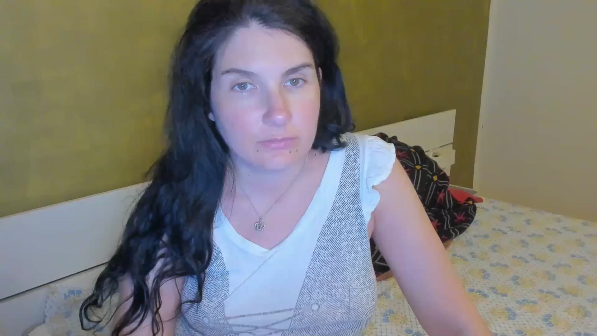 Gallery image thumbnail from SiouxPrincess's myfreecams stream on, 04/22/2025, 23:02 image 4 of 20