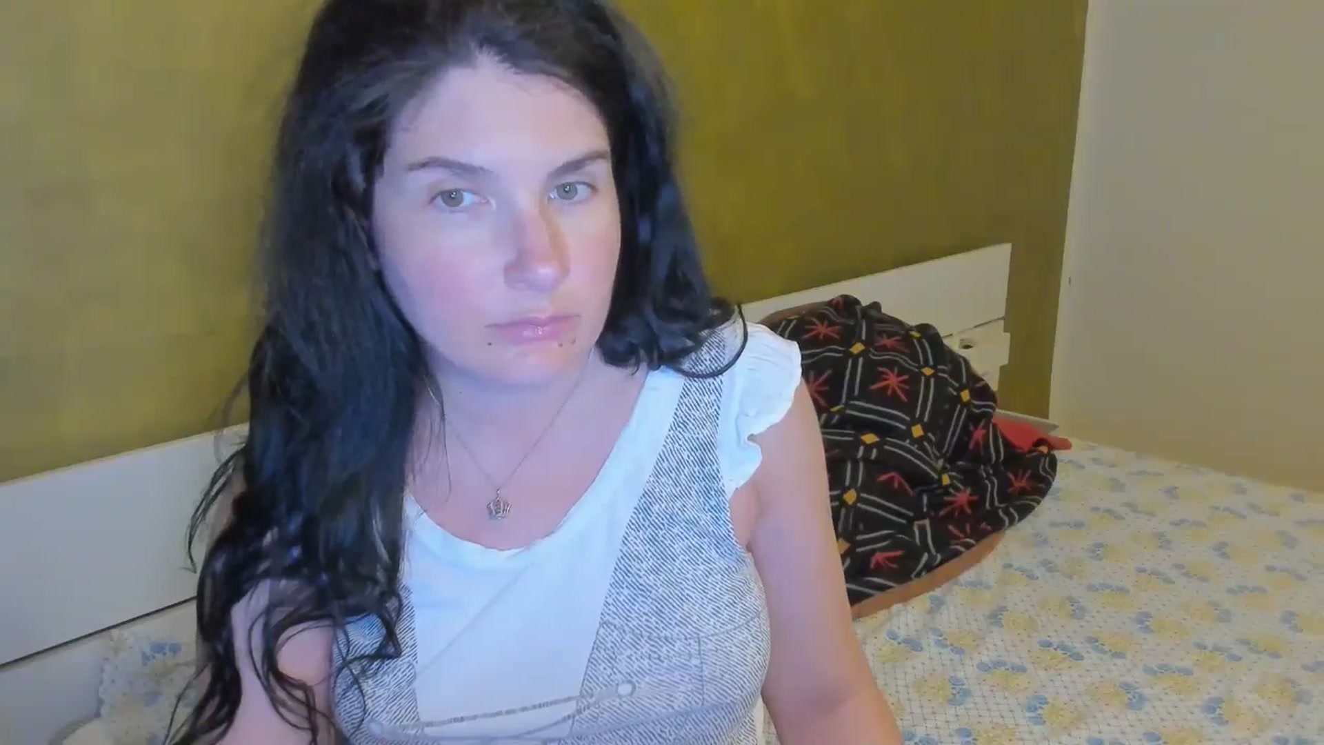 Gallery image thumbnail from SiouxPrincess's myfreecams stream on, 04/22/2025, 23:02 image 7 of 20