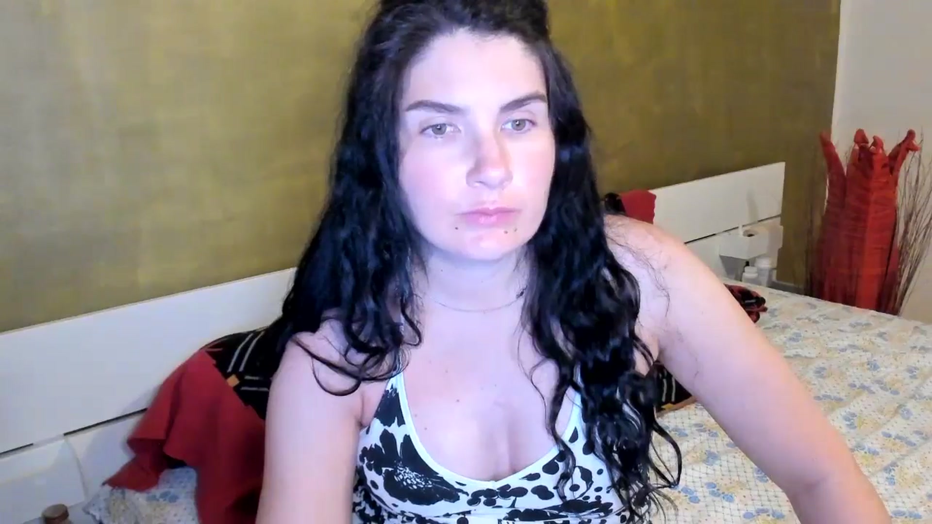 Gallery image thumbnail from SiouxPrincess's myfreecams stream on, 04/30/2025, 22:04 image 17 of 20