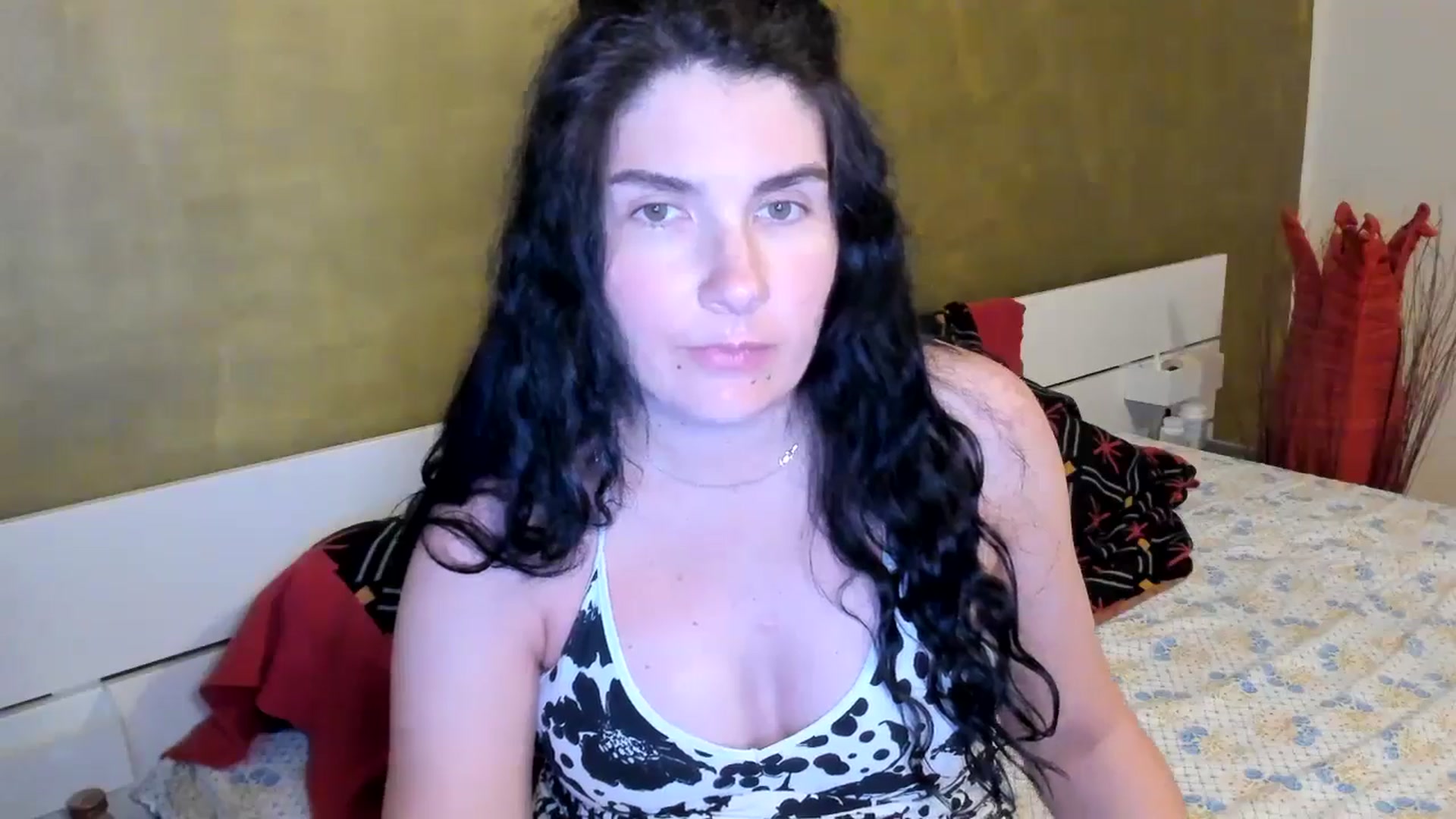 Gallery image thumbnail from SiouxPrincess's myfreecams stream on, 04/30/2025, 22:04 image 14 of 20