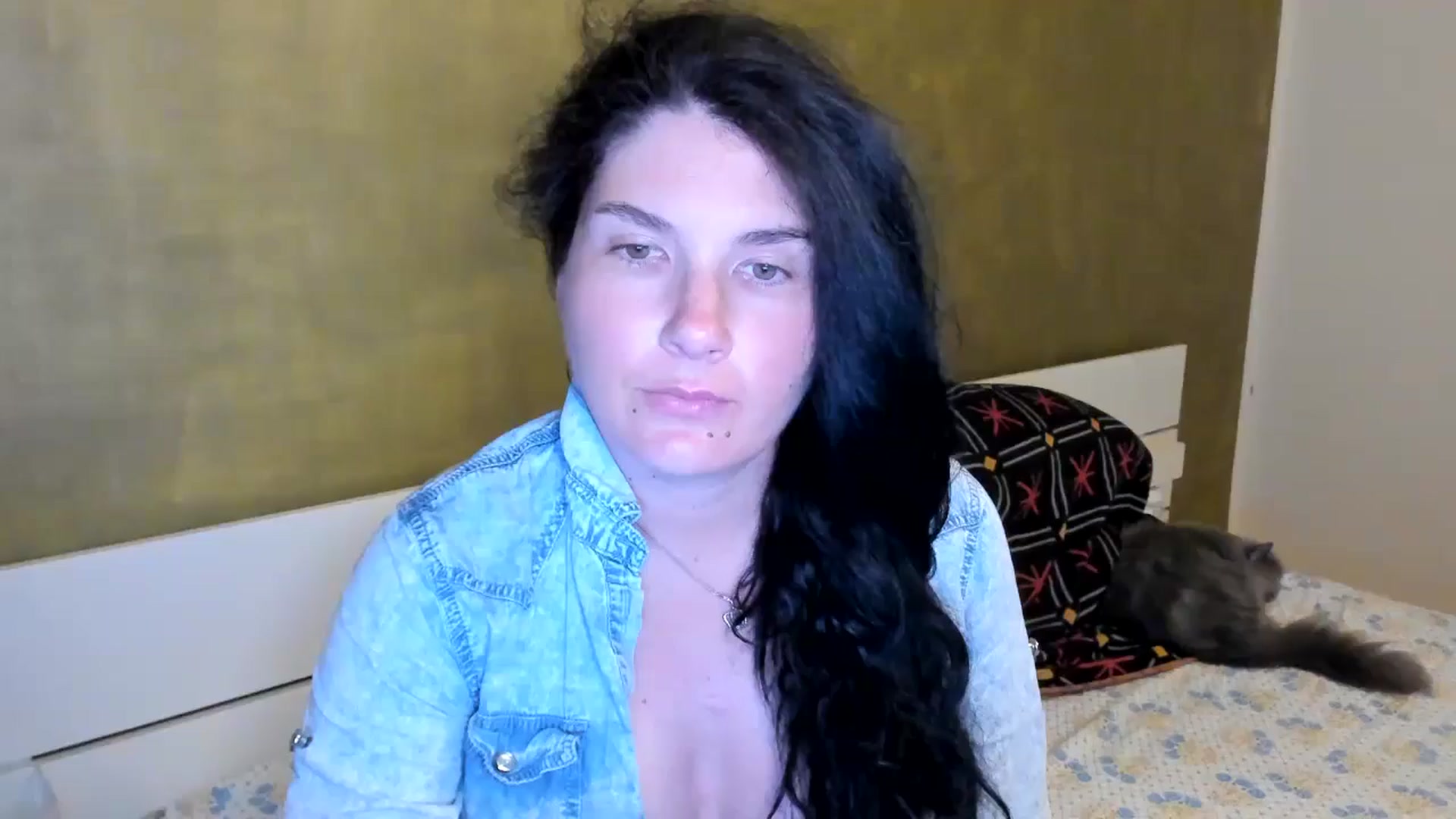 Gallery image thumbnail from SiouxPrincess's myfreecams stream on, 05/04/2025, 21:40 image 7 of 20