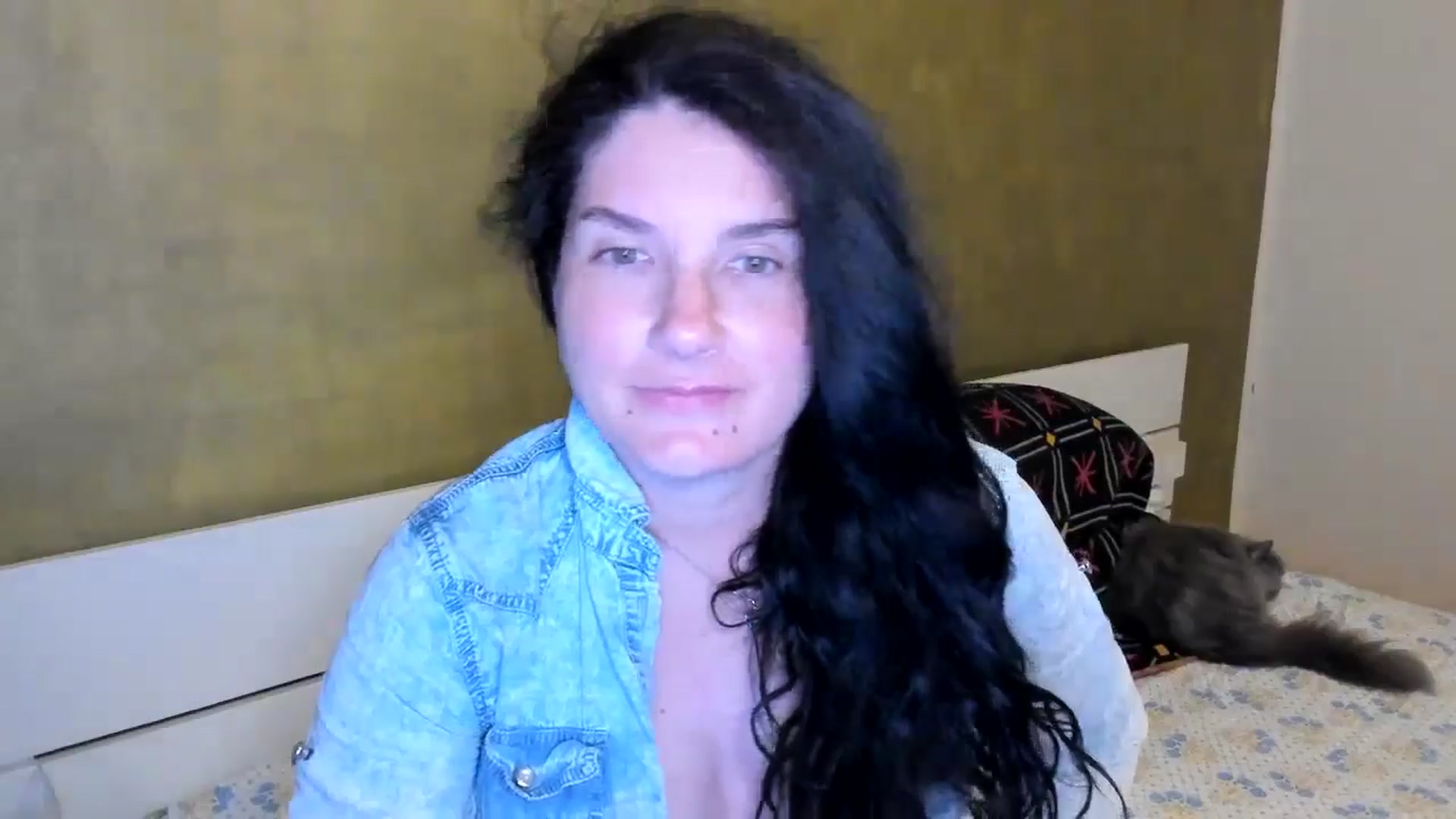 Gallery image thumbnail from SiouxPrincess's myfreecams stream on, 05/04/2025, 21:40 image 8 of 20