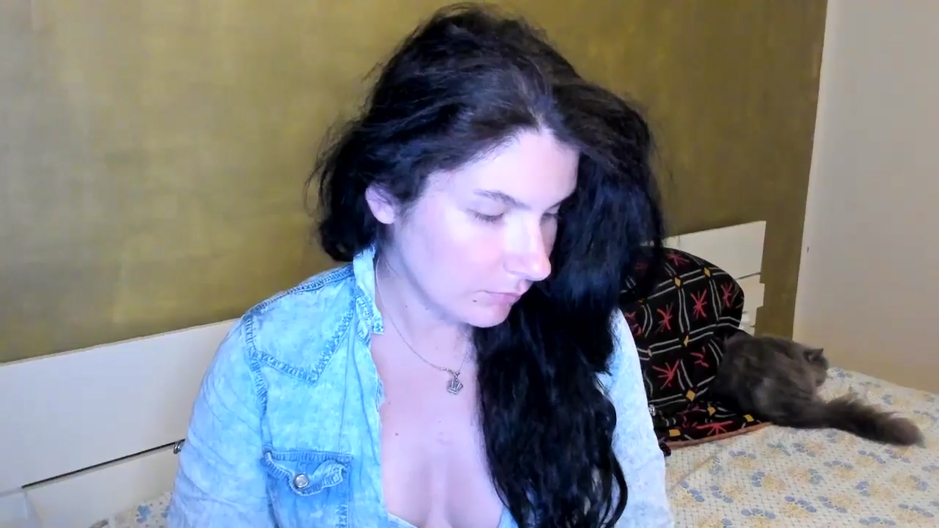 Gallery image thumbnail from SiouxPrincess's myfreecams stream on, 05/04/2025, 21:40 image 2 of 20