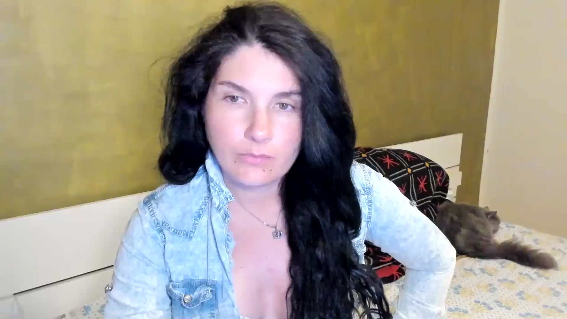 Gallery image thumbnail from SiouxPrincess's myfreecams stream on, 05/04/2025, 21:40 image 5 of 20