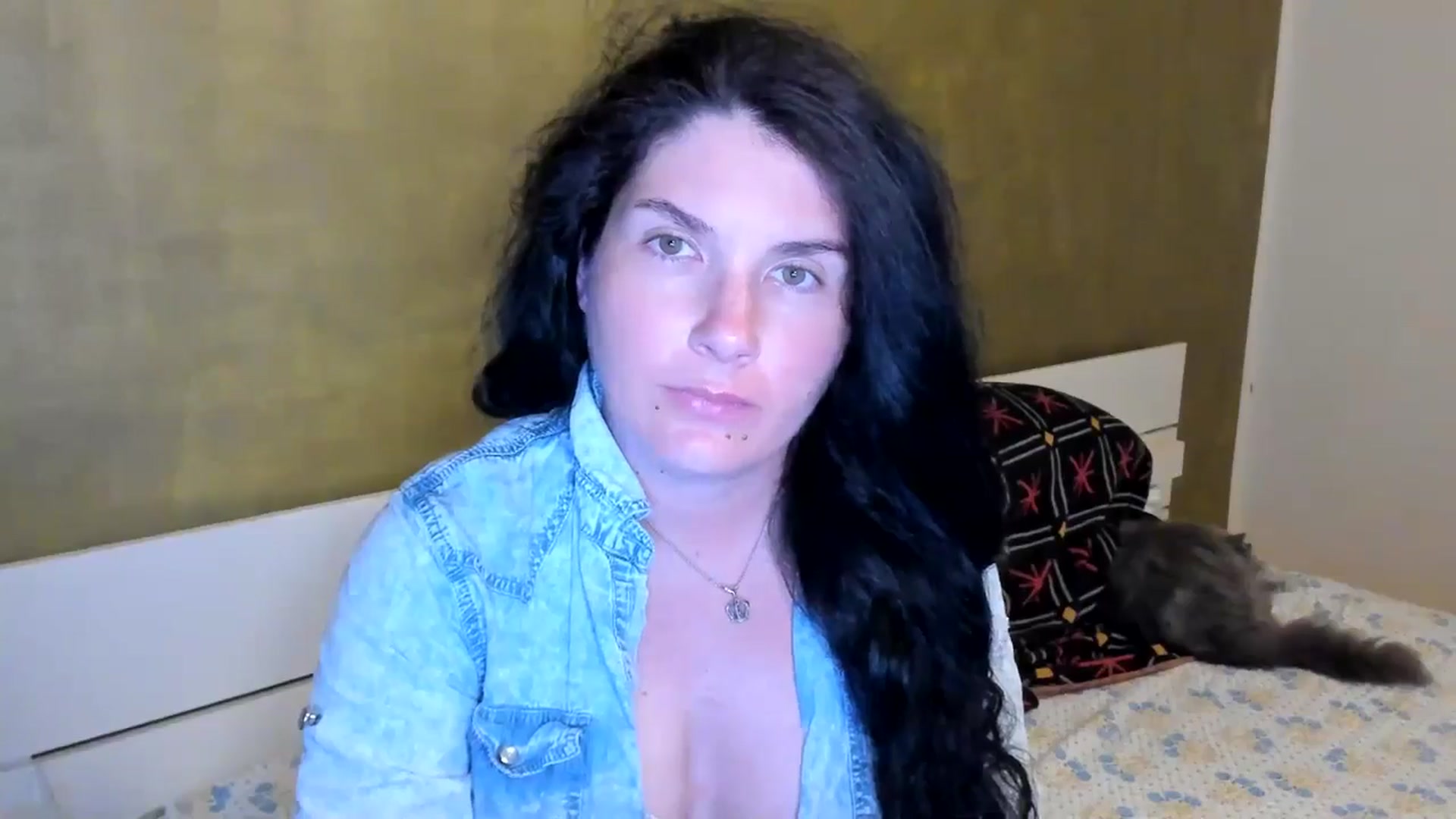Gallery image thumbnail from SiouxPrincess's myfreecams stream on, 05/04/2025, 21:40 image 12 of 20