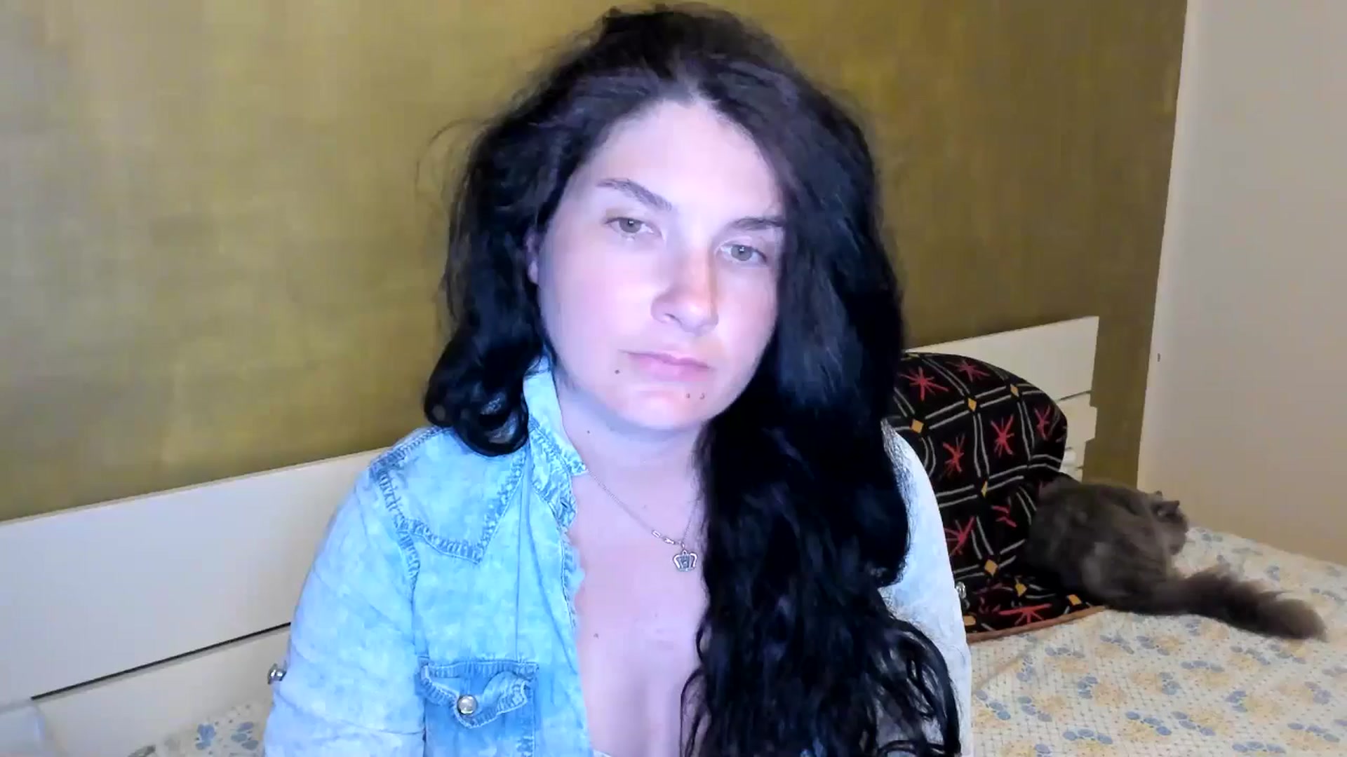Gallery image thumbnail from SiouxPrincess's myfreecams stream on, 05/04/2025, 21:40 image 6 of 20