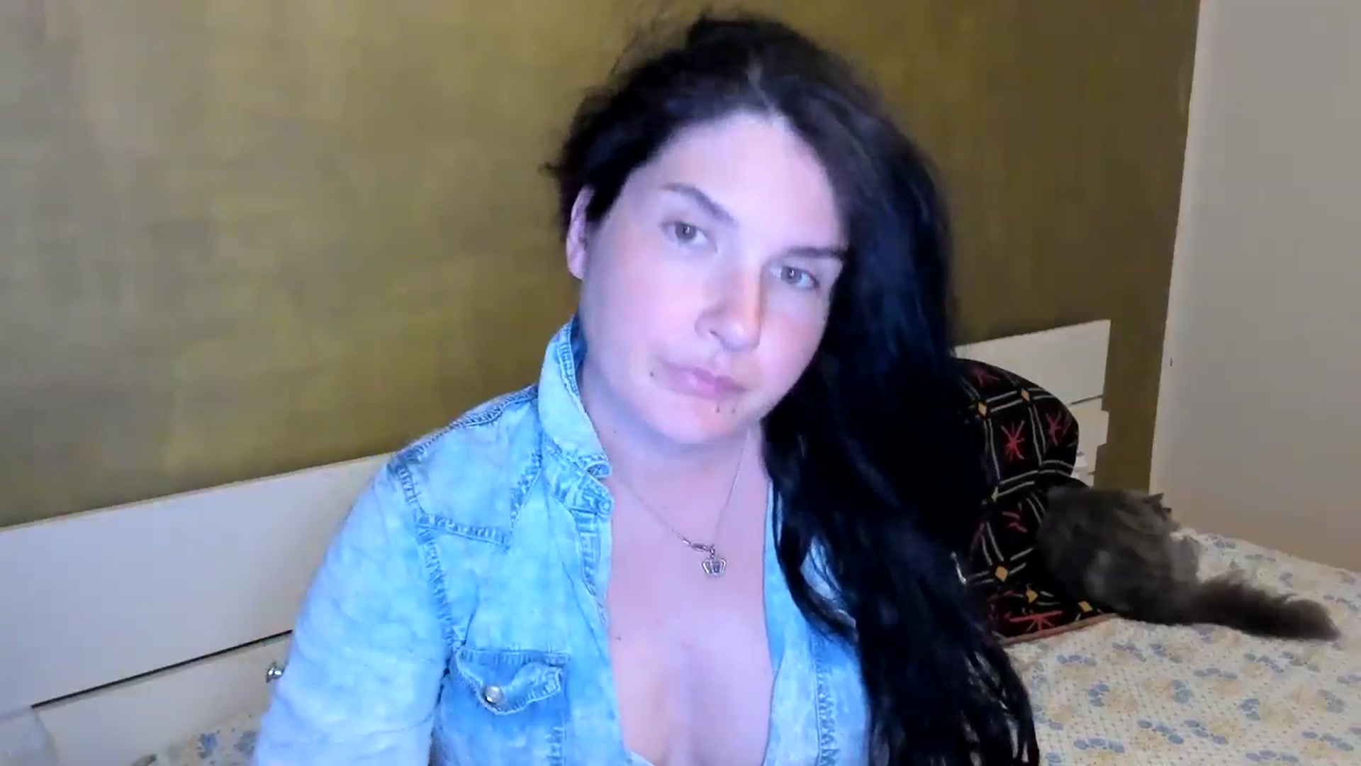 Gallery image thumbnail from SiouxPrincess's myfreecams stream on, 05/04/2025, 21:40 image 14 of 20