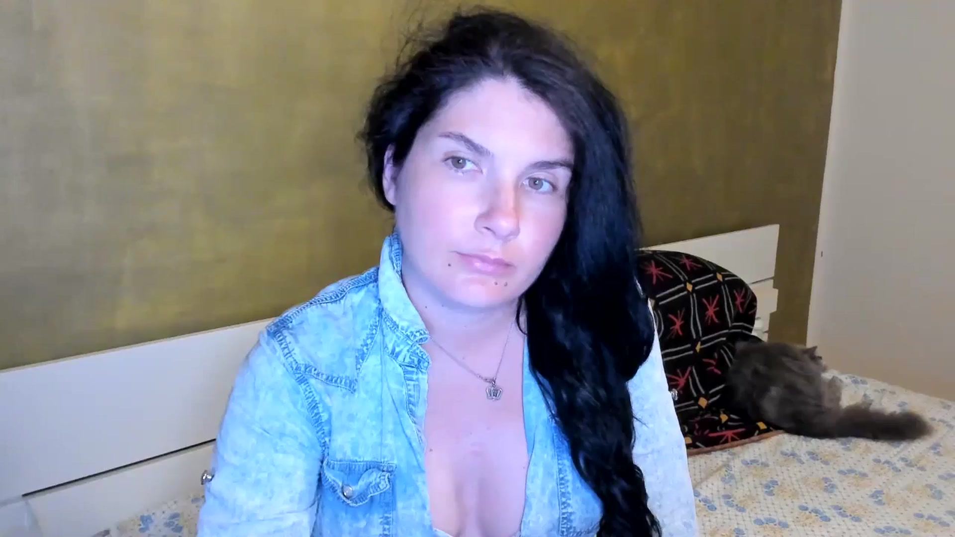 Gallery image thumbnail from SiouxPrincess's myfreecams stream on, 05/04/2025, 21:40 image 16 of 20