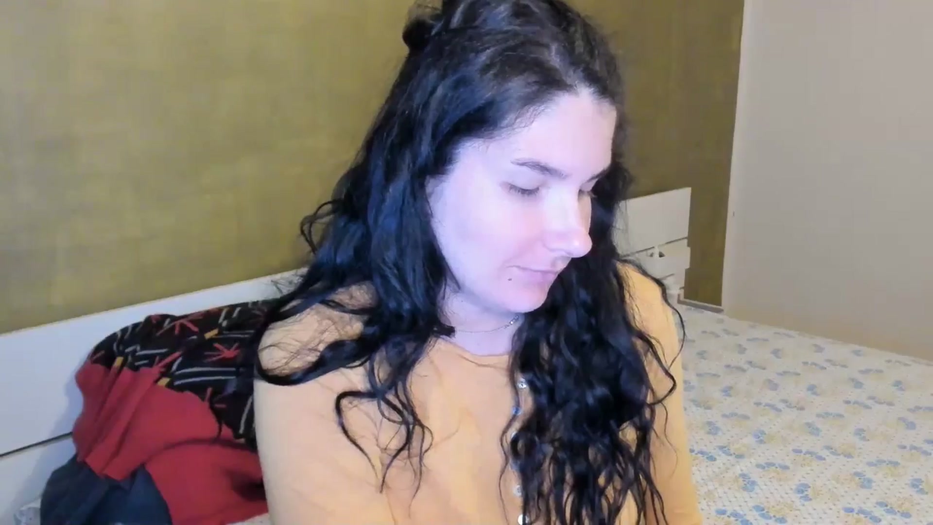 Gallery image thumbnail from SiouxPrincess's myfreecams stream on, 05/06/2025, 21:57 image 15 of 20