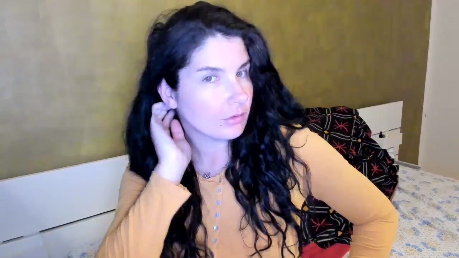 Gallery image thumbnail from SiouxPrincess's myfreecams stream on, 05/08/2025, 21:29 image 14 of 20