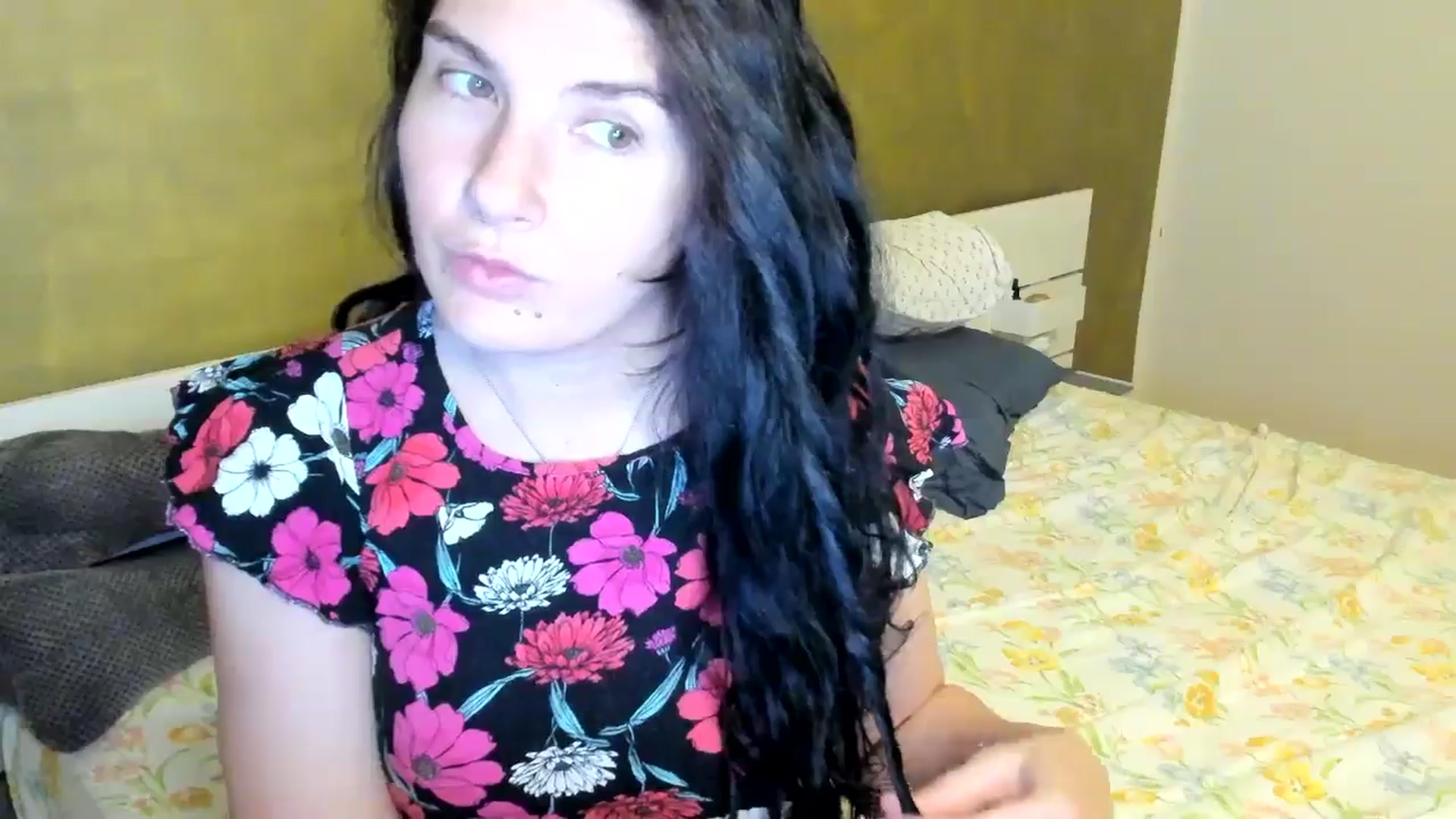 Gallery image thumbnail from SiouxPrincess's myfreecams stream on, 07/19/2025, 22:29 image 5 of 20