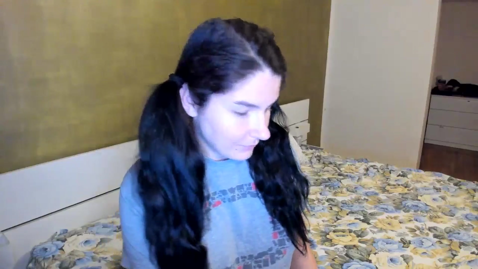 Gallery image thumbnail from SiouxPrincess's myfreecams stream on, 09/04/2025, 21:21 image 17 of 20