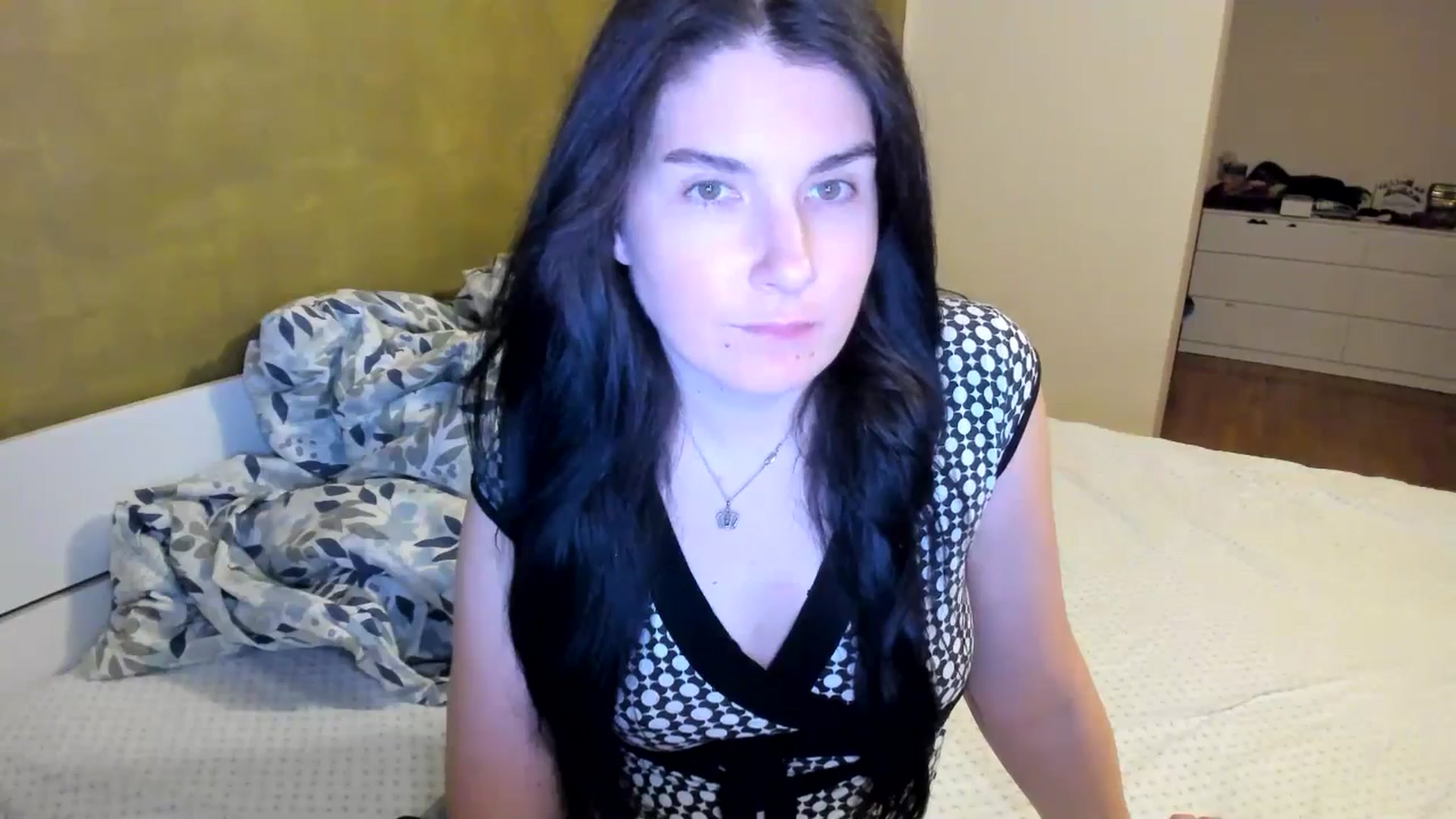 Gallery image thumbnail from SiouxPrincess's myfreecams stream on, 10/16/2025, 21:33 image 5 of 20
