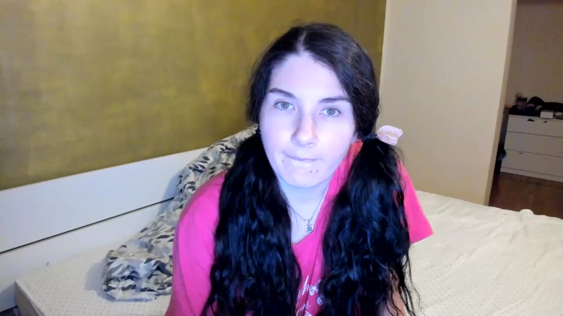 Gallery image thumbnail from SiouxPrincess's myfreecams stream on, 10/25/2025, 20:52 image 5 of 20