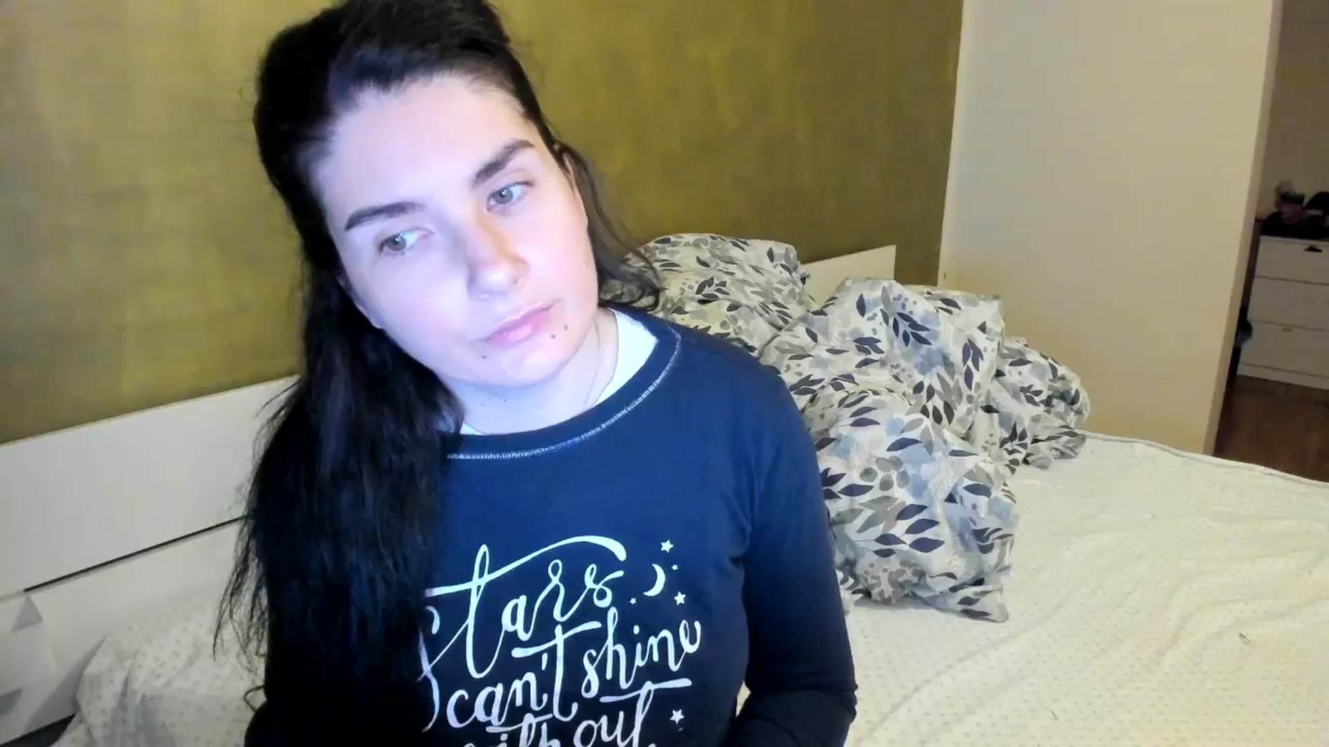 Gallery image thumbnail from SiouxPrincess's myfreecams stream on, 10/28/2025, 22:00 image 15 of 20