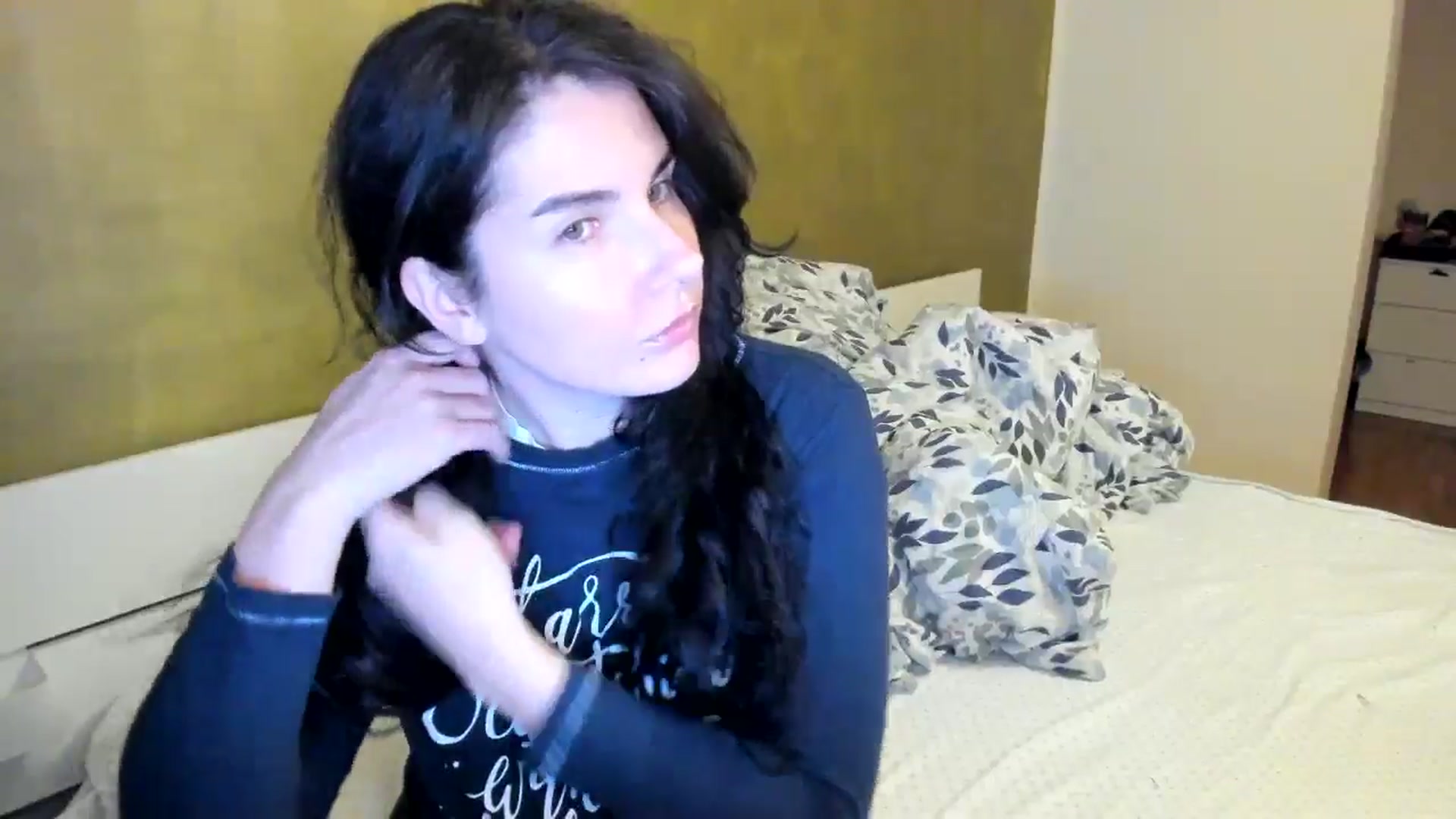 Gallery image thumbnail from SiouxPrincess's myfreecams stream on, 10/28/2025, 22:00 image 2 of 20