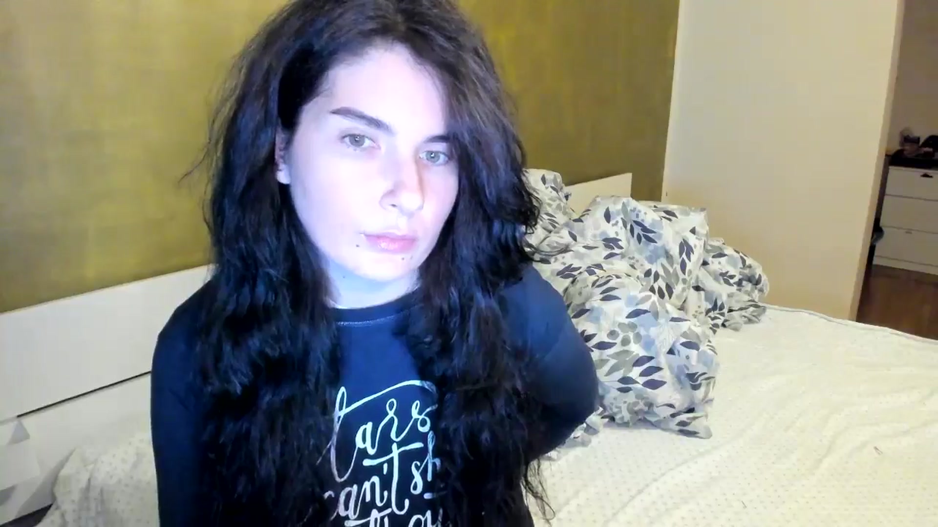 Gallery image thumbnail from SiouxPrincess's myfreecams stream on, 10/28/2025, 22:00 image 4 of 20