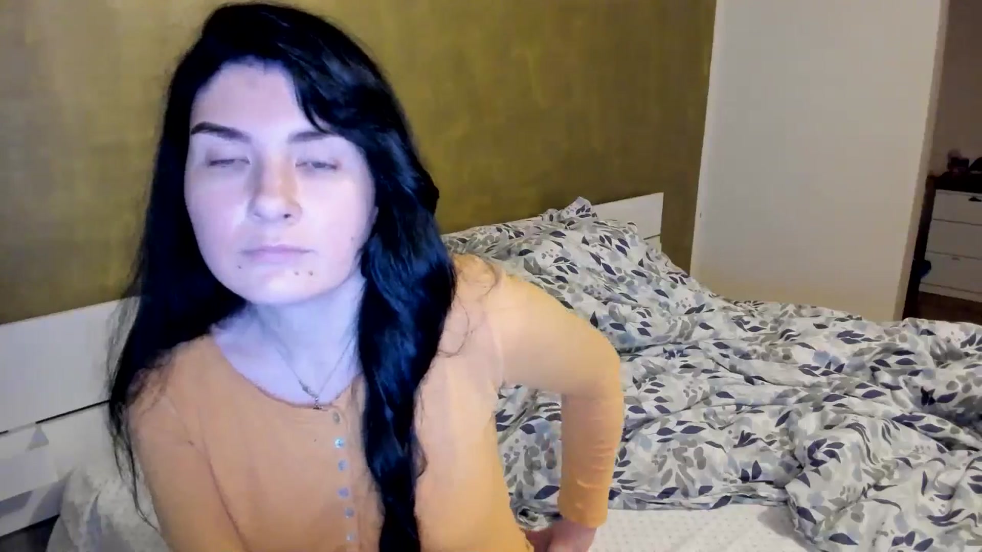 Gallery image thumbnail from SiouxPrincess's myfreecams stream on, 11/07/2025, 21:37 image 17 of 20