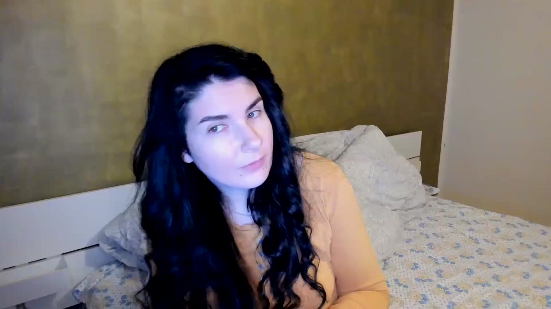 Gallery image thumbnail from SiouxPrincess's myfreecams stream on, 11/27/2025, 21:43 image 15 of 20