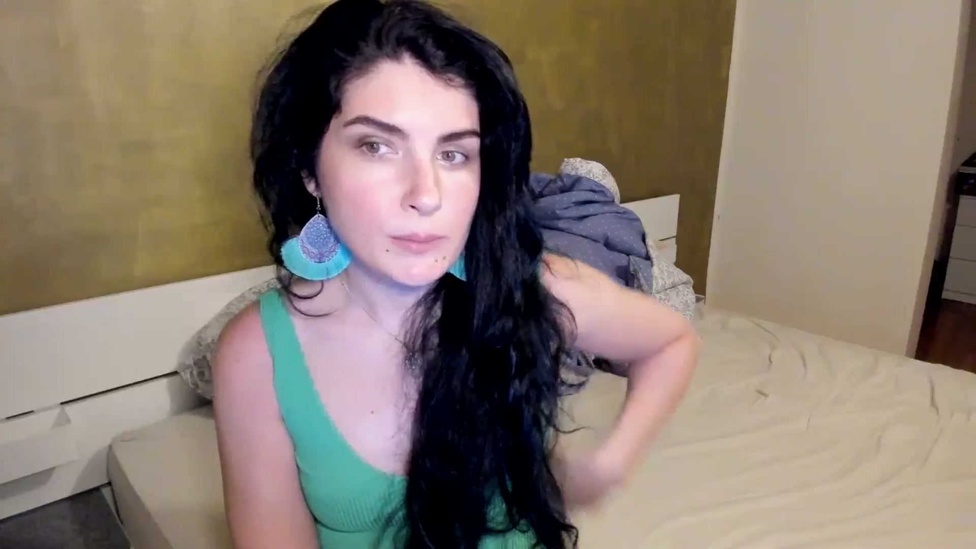 Gallery image thumbnail from SiouxPrincess's myfreecams stream on, 04/15/2026, 21:26 image 13 of 20