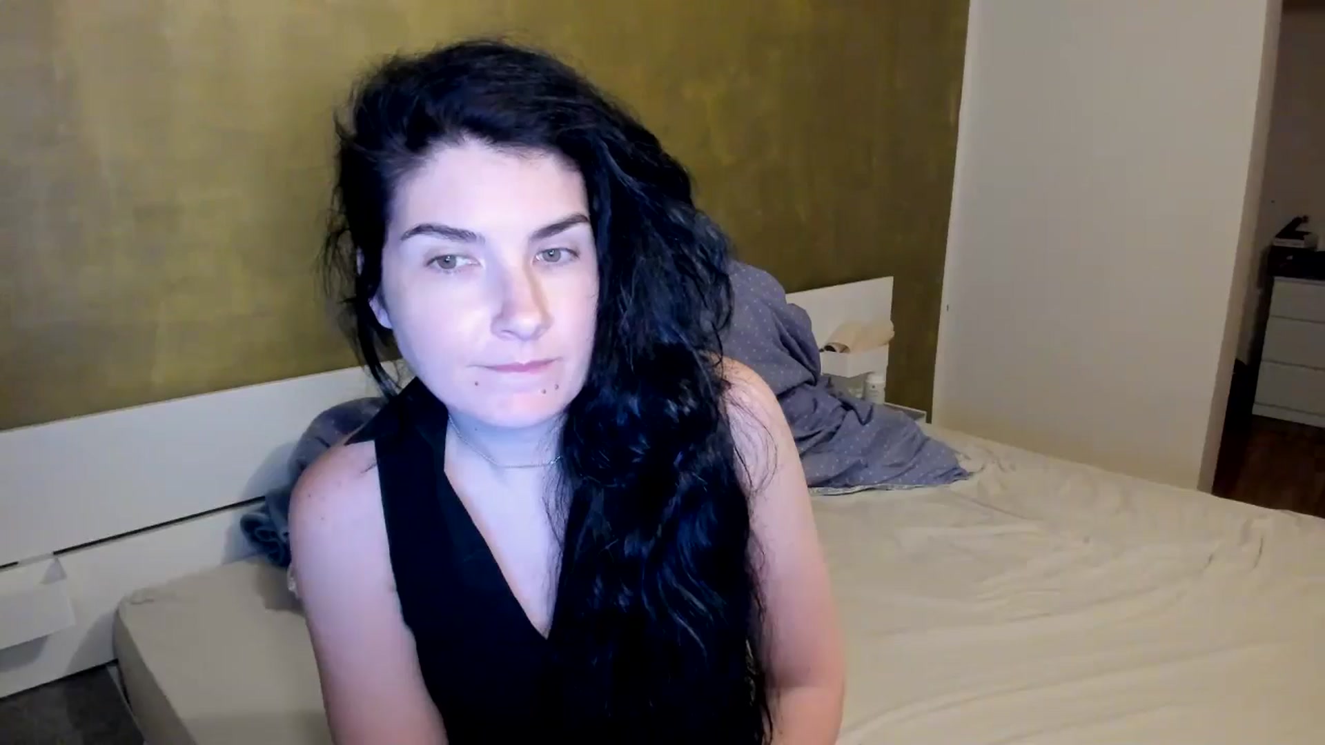 Gallery image thumbnail from SiouxPrincess's myfreecams stream on, 04/23/2026, 21:36 image 5 of 20