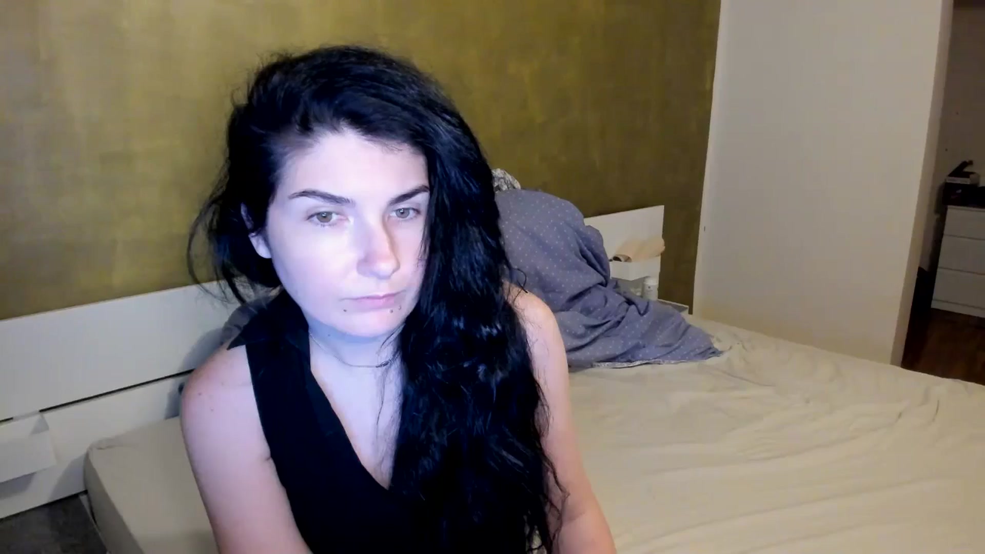 Gallery image thumbnail from SiouxPrincess's myfreecams stream on, 04/23/2026, 21:36 image 18 of 20