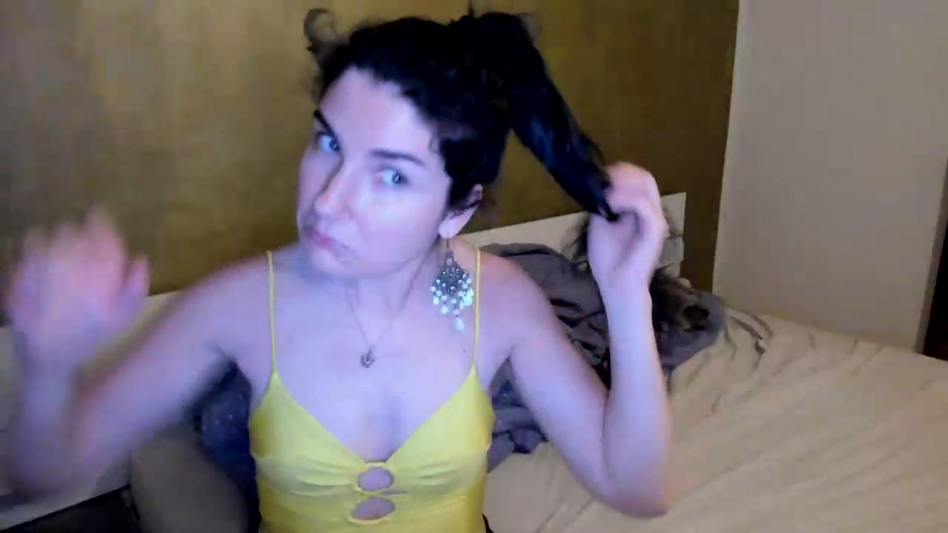 Gallery image thumbnail from SiouxPrincess's myfreecams stream on, 05/24/2026, 21:23 image 12 of 20