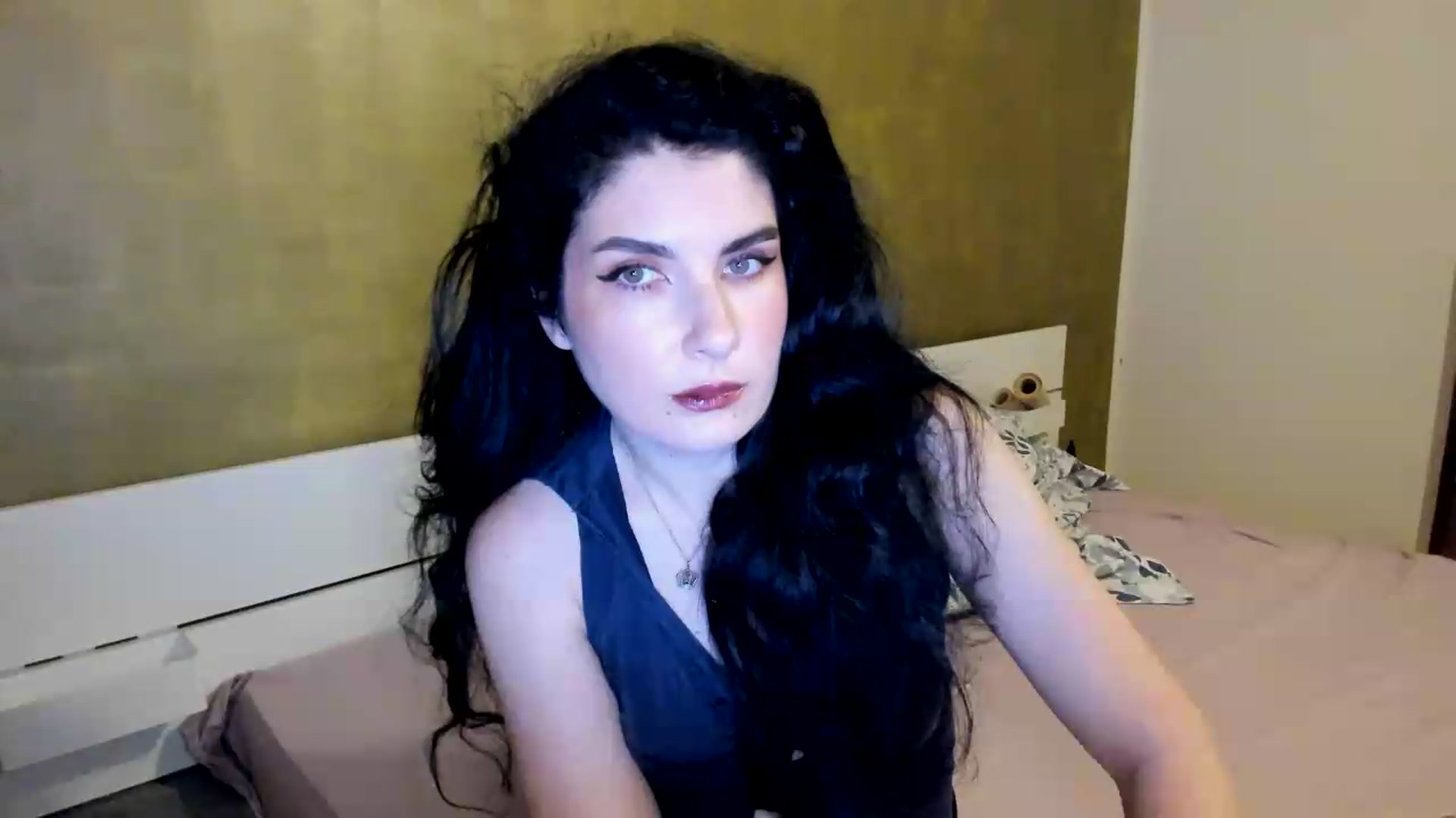 Gallery image thumbnail from SiouxPrincess's myfreecams stream on, 07/29/2026, 21:47 image 3 of 20