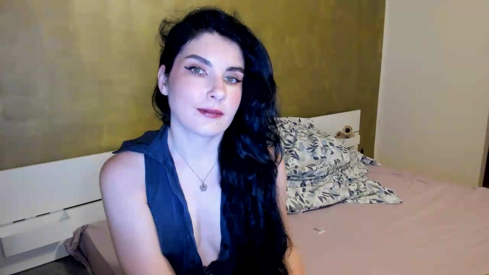 Gallery image thumbnail from SiouxPrincess's myfreecams stream on, 07/29/2026, 21:47 image 16 of 20
