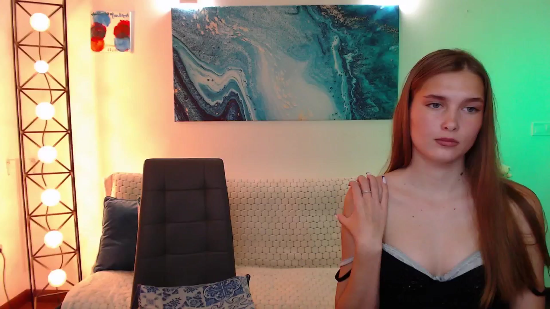 Gallery image thumbnail from Sirela's myfreecams stream on, 05/24/2025, 18:55 image 16 of 20