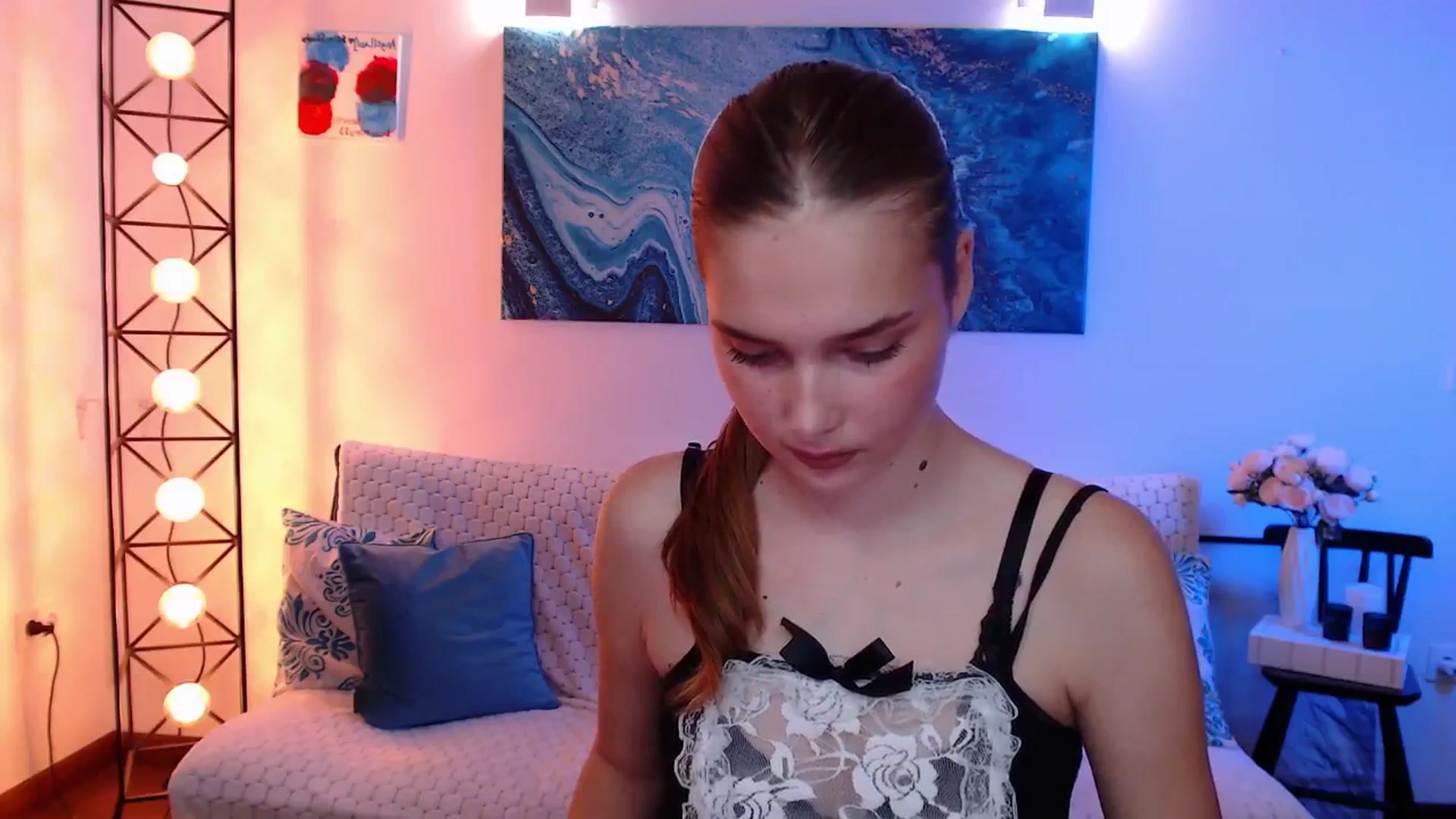 Gallery image thumbnail from Sirela's myfreecams stream on, 05/29/2025, 12:42 image 18 of 20
