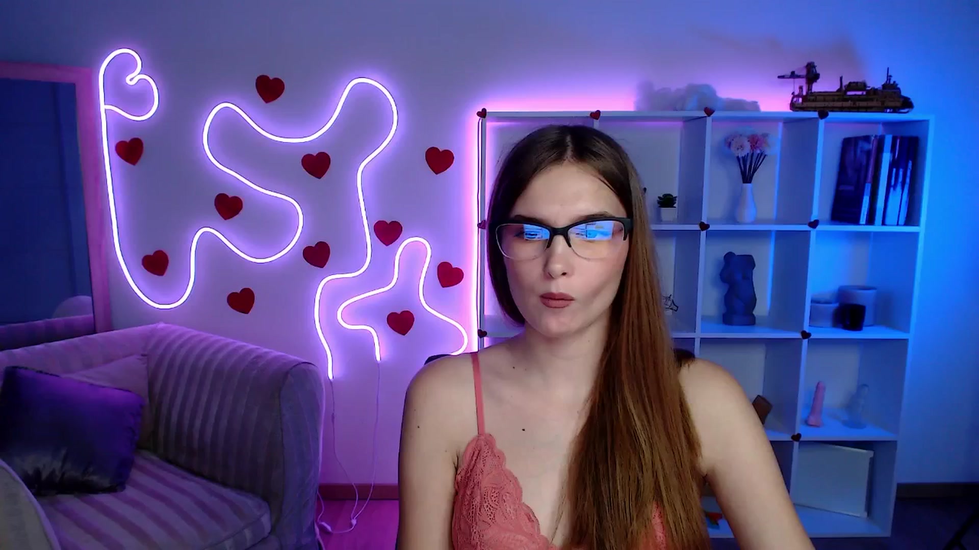 Gallery image thumbnail from Sirela's myfreecams stream on, 06/04/2025, 12:38 image 17 of 20