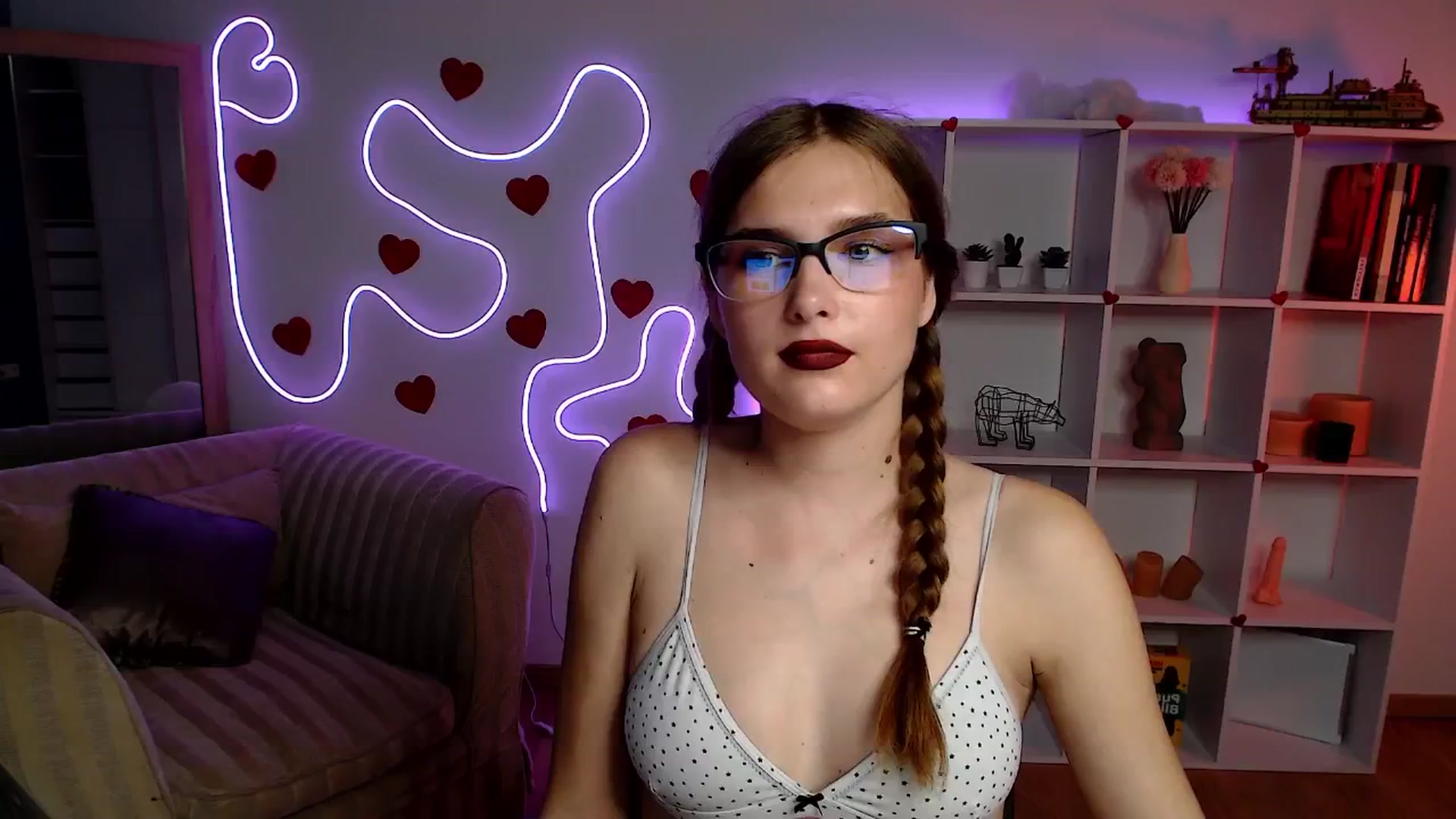 Gallery image thumbnail from Sirela's myfreecams stream on, 06/07/2025, 16:33 image 8 of 20