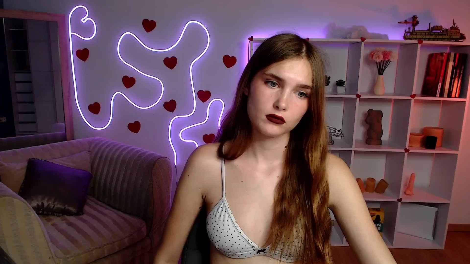 Gallery image thumbnail from Sirela's myfreecams stream on, 06/07/2025, 16:33 image 14 of 20