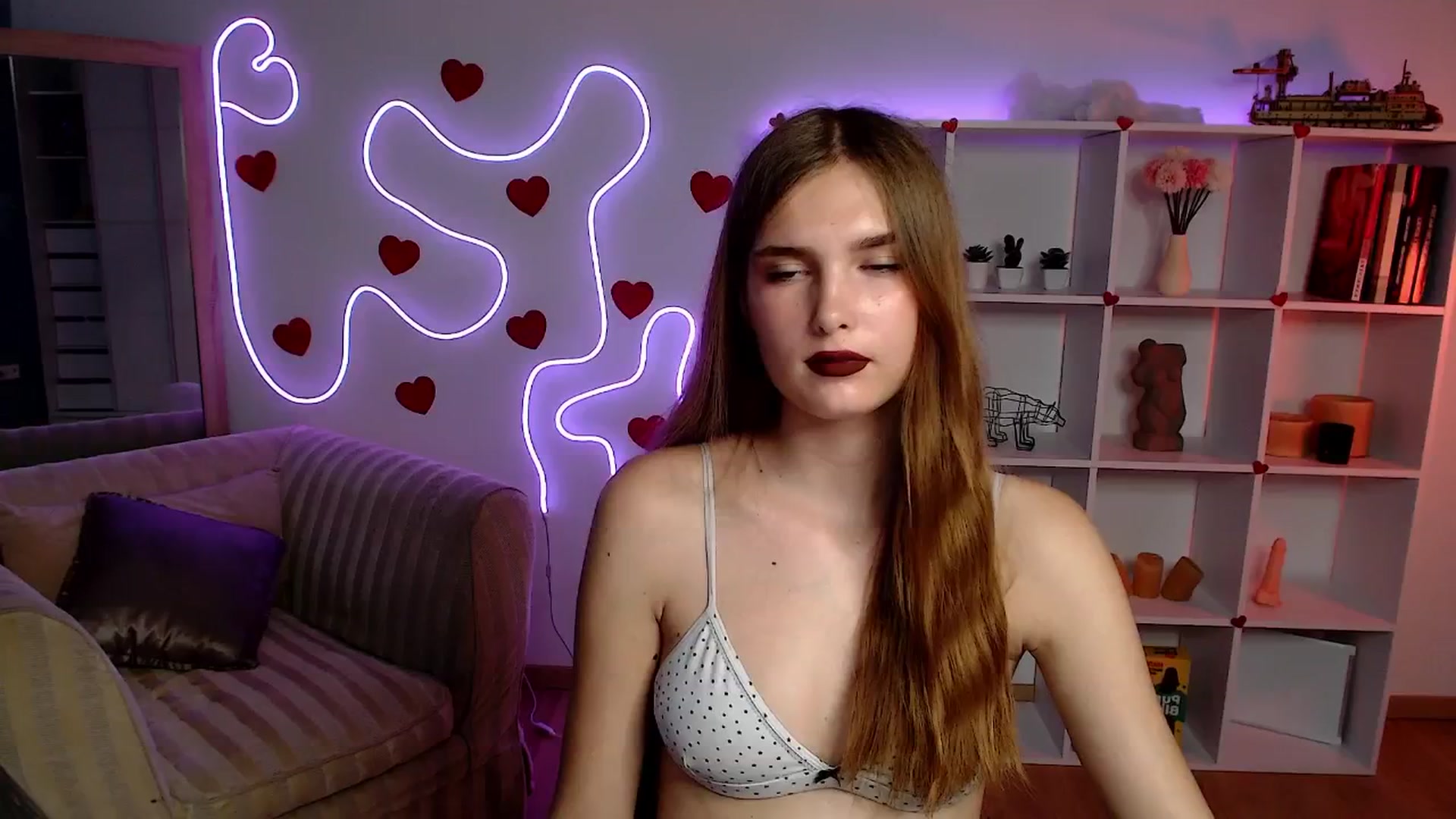 Gallery image thumbnail from Sirela's myfreecams stream on, 06/07/2025, 16:33 image 18 of 20