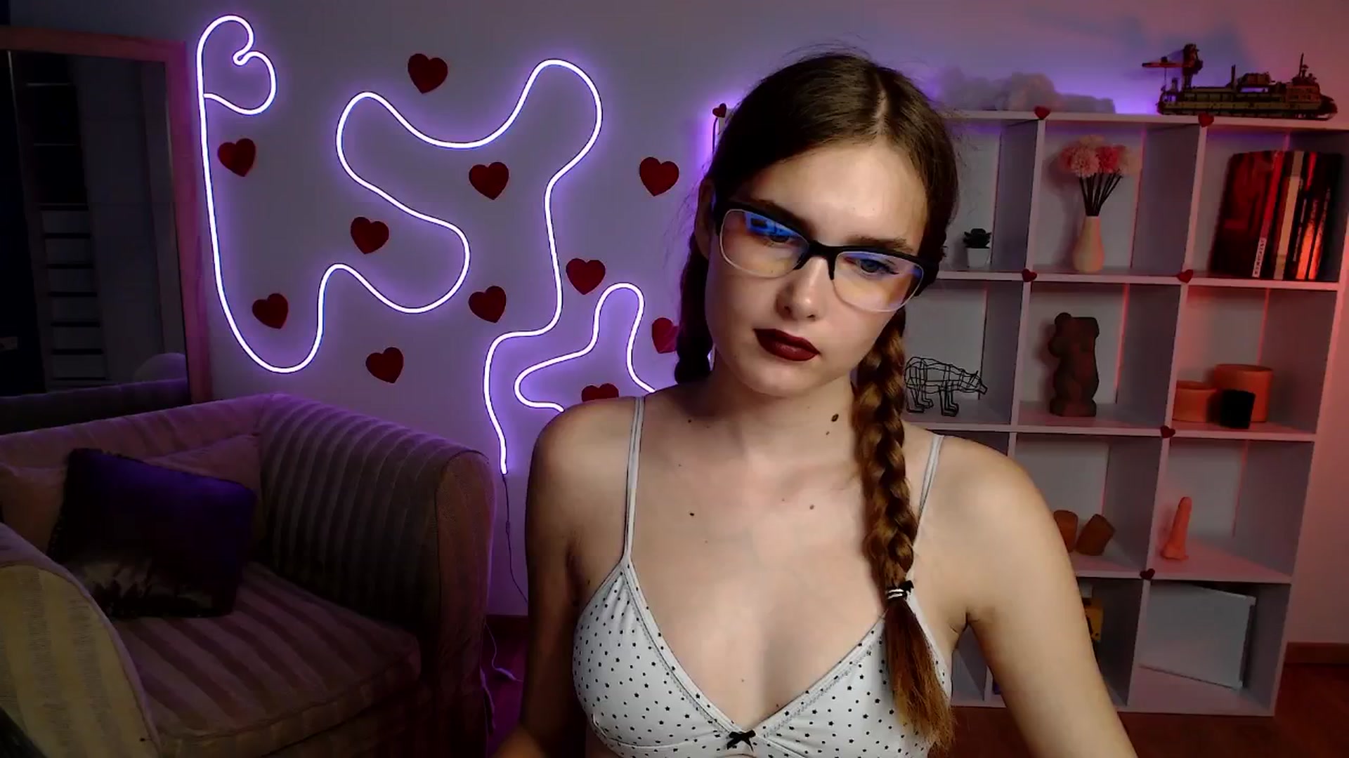 Gallery image thumbnail from Sirela's myfreecams stream on, 06/07/2025, 16:33 image 3 of 20