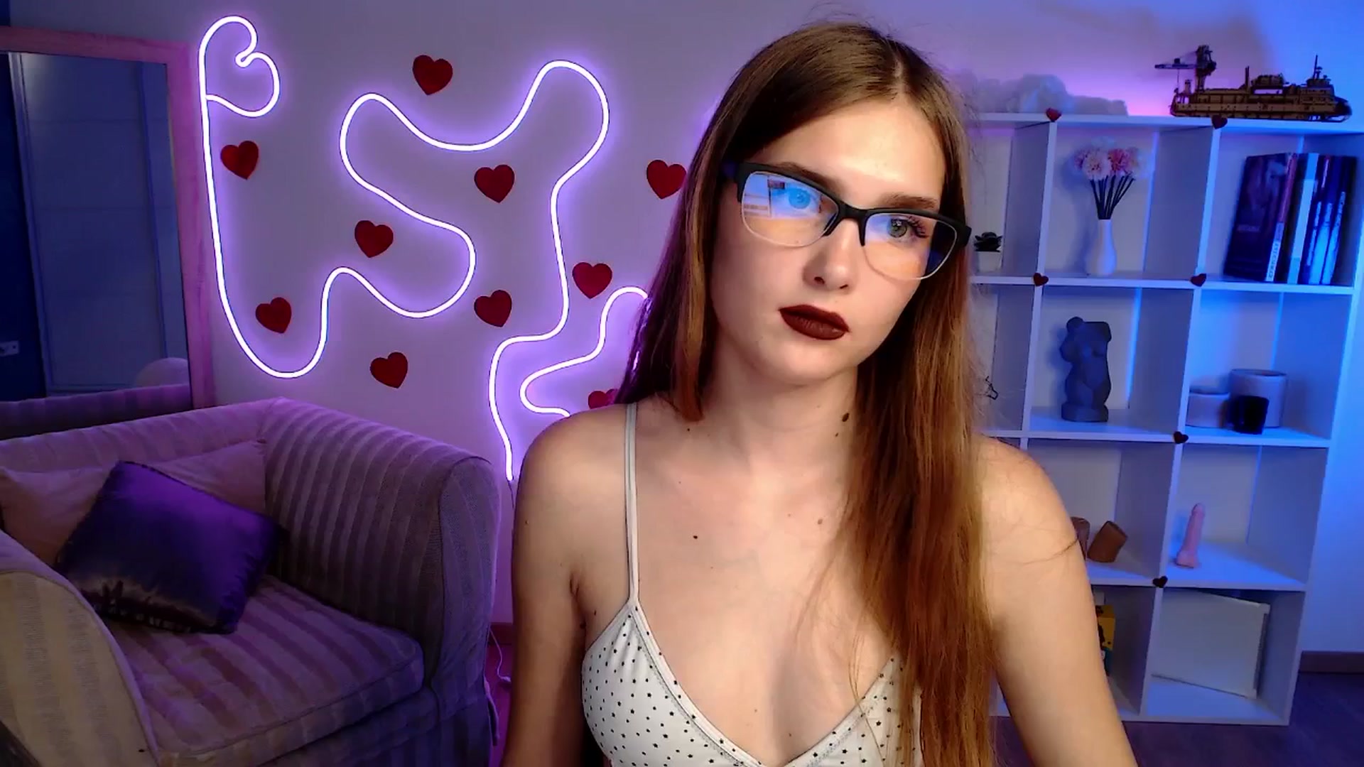 Gallery image thumbnail from Sirela's myfreecams stream on, 06/07/2025, 19:02 image 7 of 20