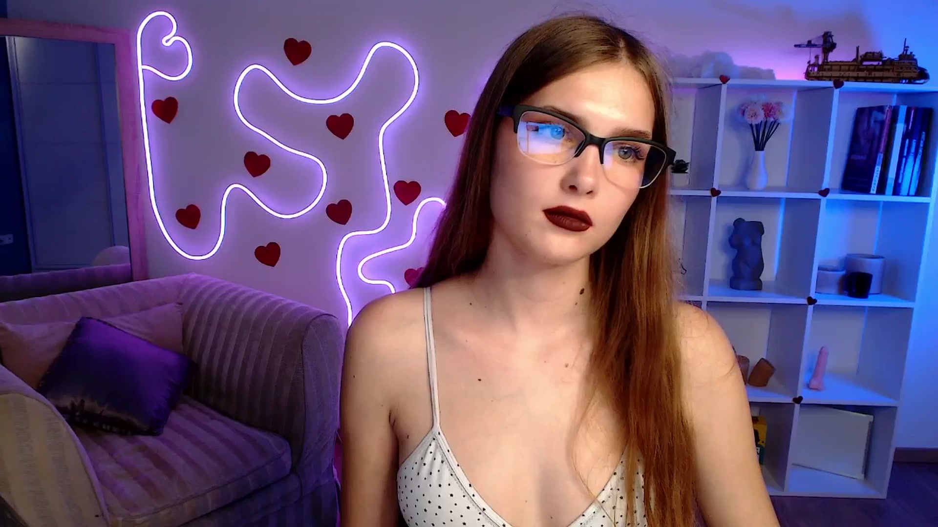 Gallery image thumbnail from Sirela's myfreecams stream on, 06/07/2025, 19:02 image 2 of 20