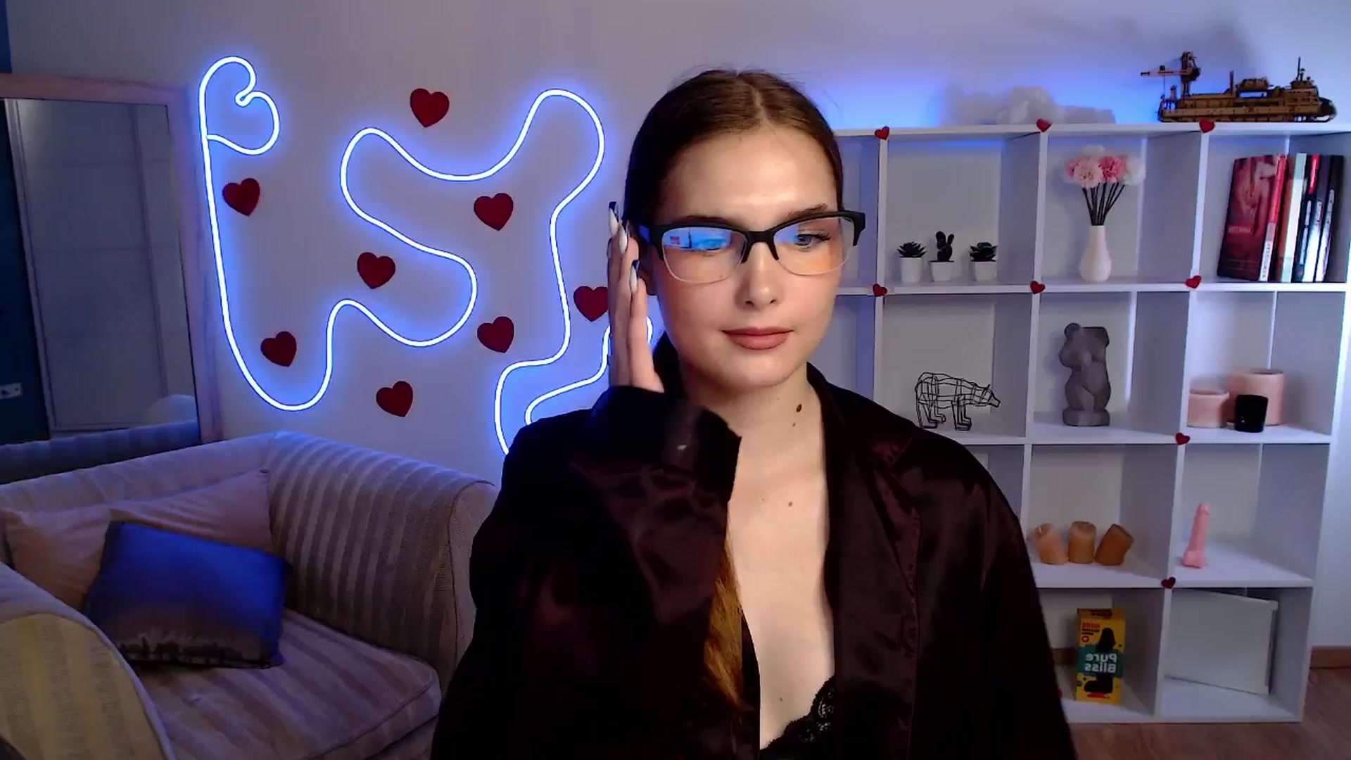 Gallery image thumbnail from Sirela's myfreecams stream on, 06/08/2025, 14:27 image 16 of 20