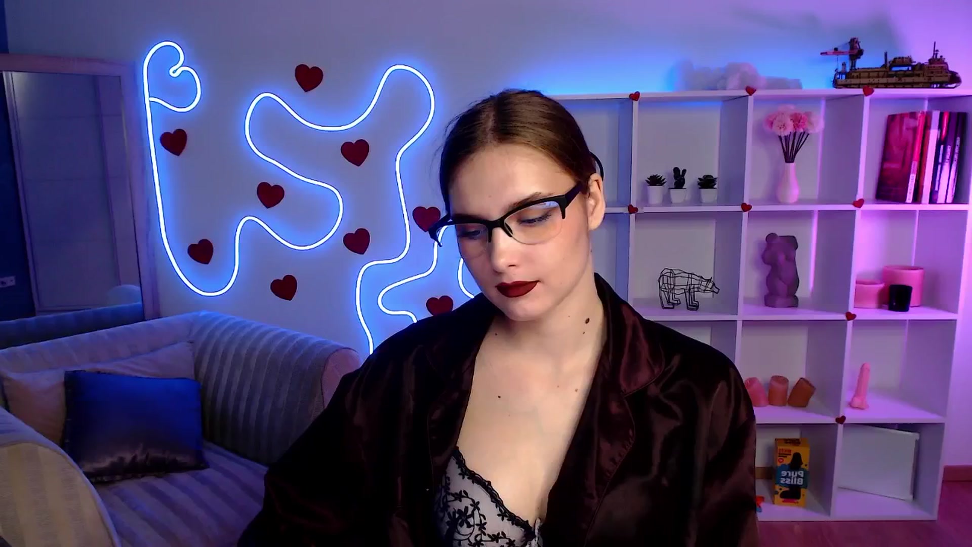 Gallery image thumbnail from Sirela's myfreecams stream on, 06/08/2025, 18:37 image 5 of 20