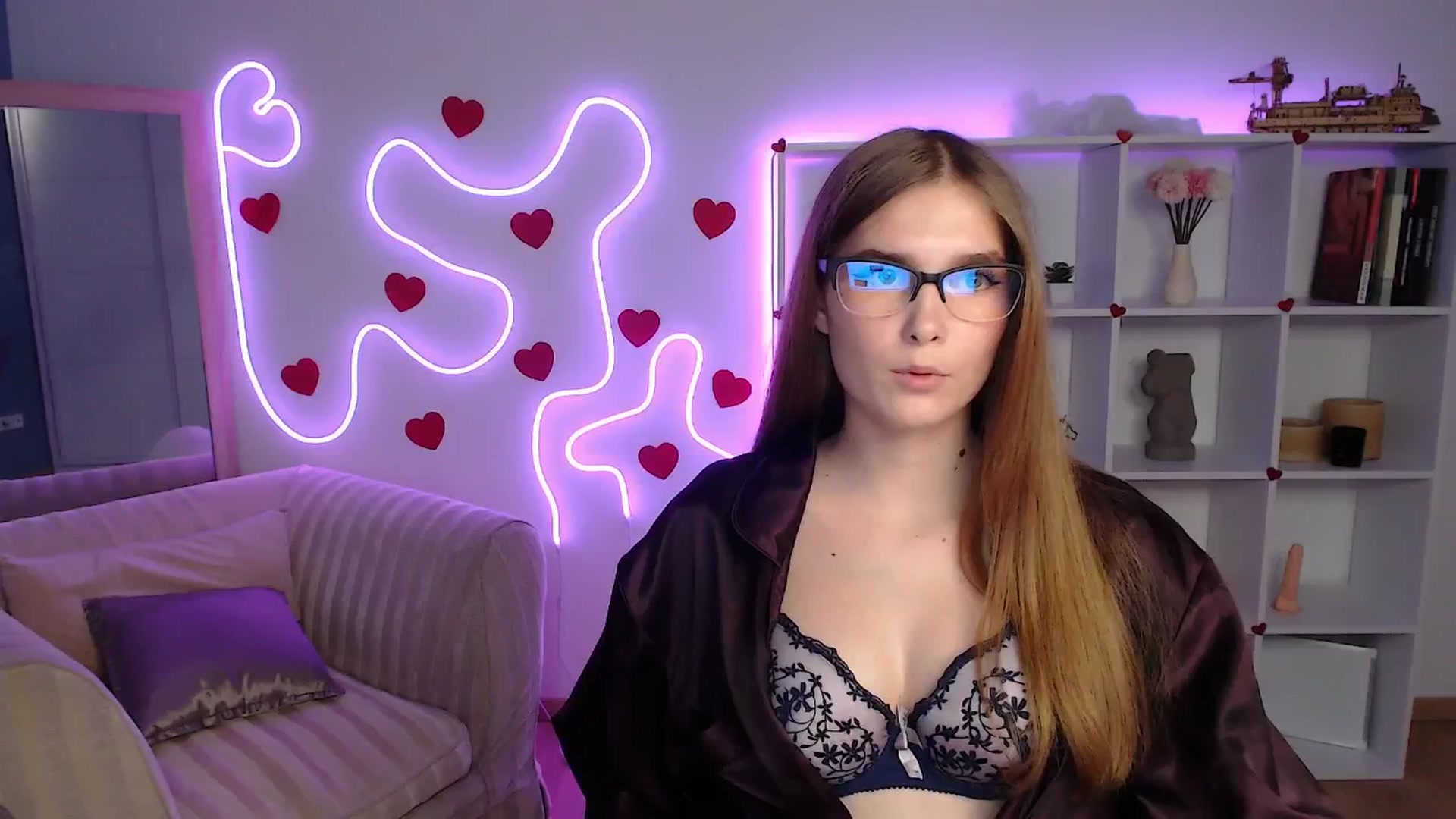 Gallery image thumbnail from Sirela's myfreecams stream on, 06/09/2025, 17:15 image 13 of 20