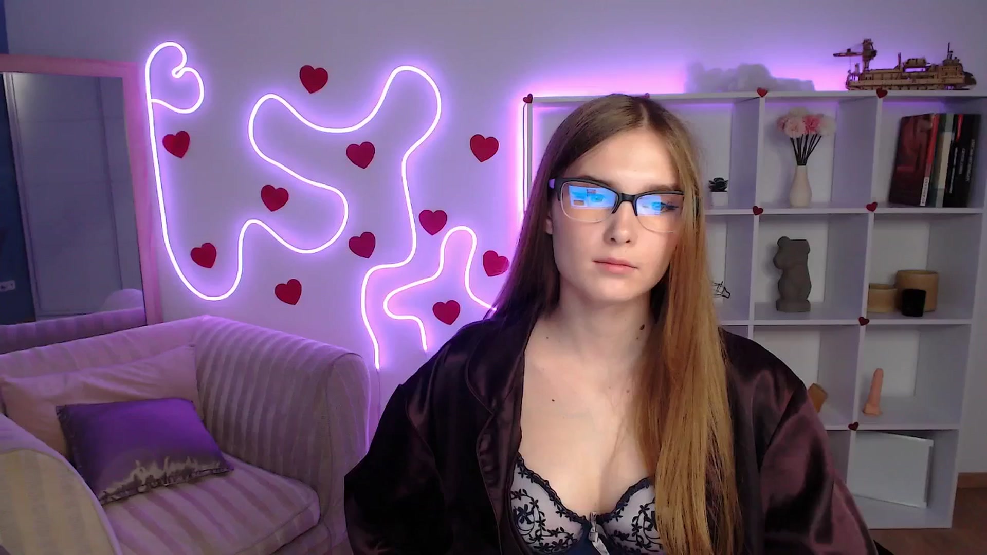 Gallery image thumbnail from Sirela's myfreecams stream on, 06/09/2025, 18:30 image 16 of 20
