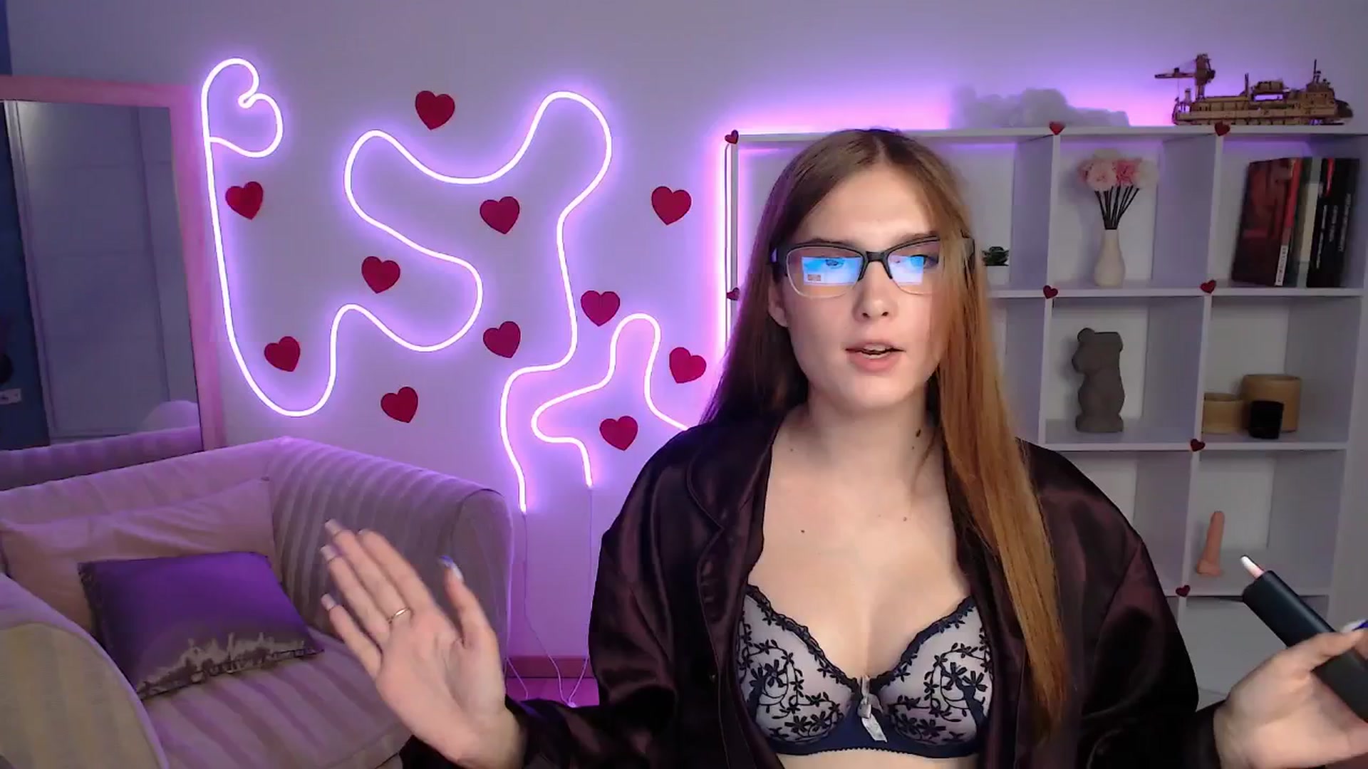 Gallery image thumbnail from Sirela's myfreecams stream on, 06/09/2025, 18:50 image 4 of 20