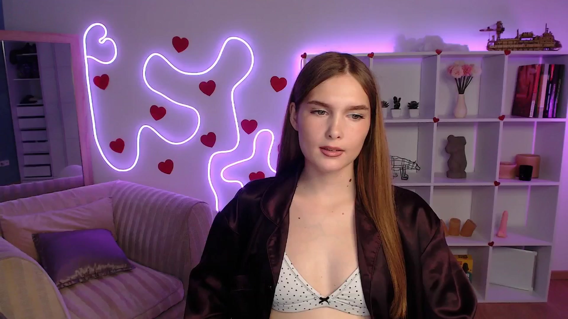 Gallery image thumbnail from Sirela's myfreecams stream on, 06/13/2025, 12:22 image 10 of 20