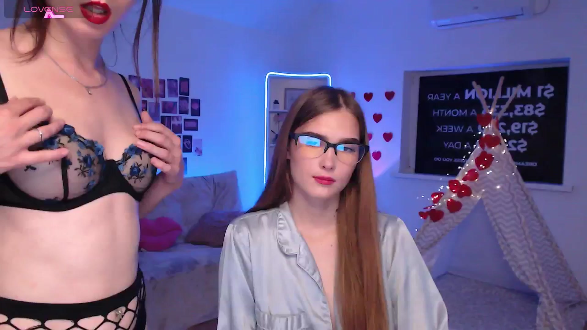 Gallery image thumbnail from Sirela's myfreecams stream on, 06/29/2025, 01:05 image 6 of 20