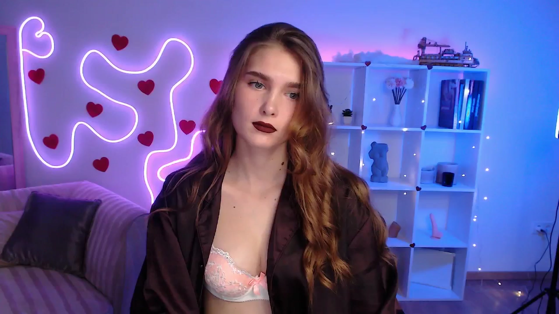 Gallery image thumbnail from Sirela's myfreecams stream on, 07/01/2025, 20:58 image 6 of 20