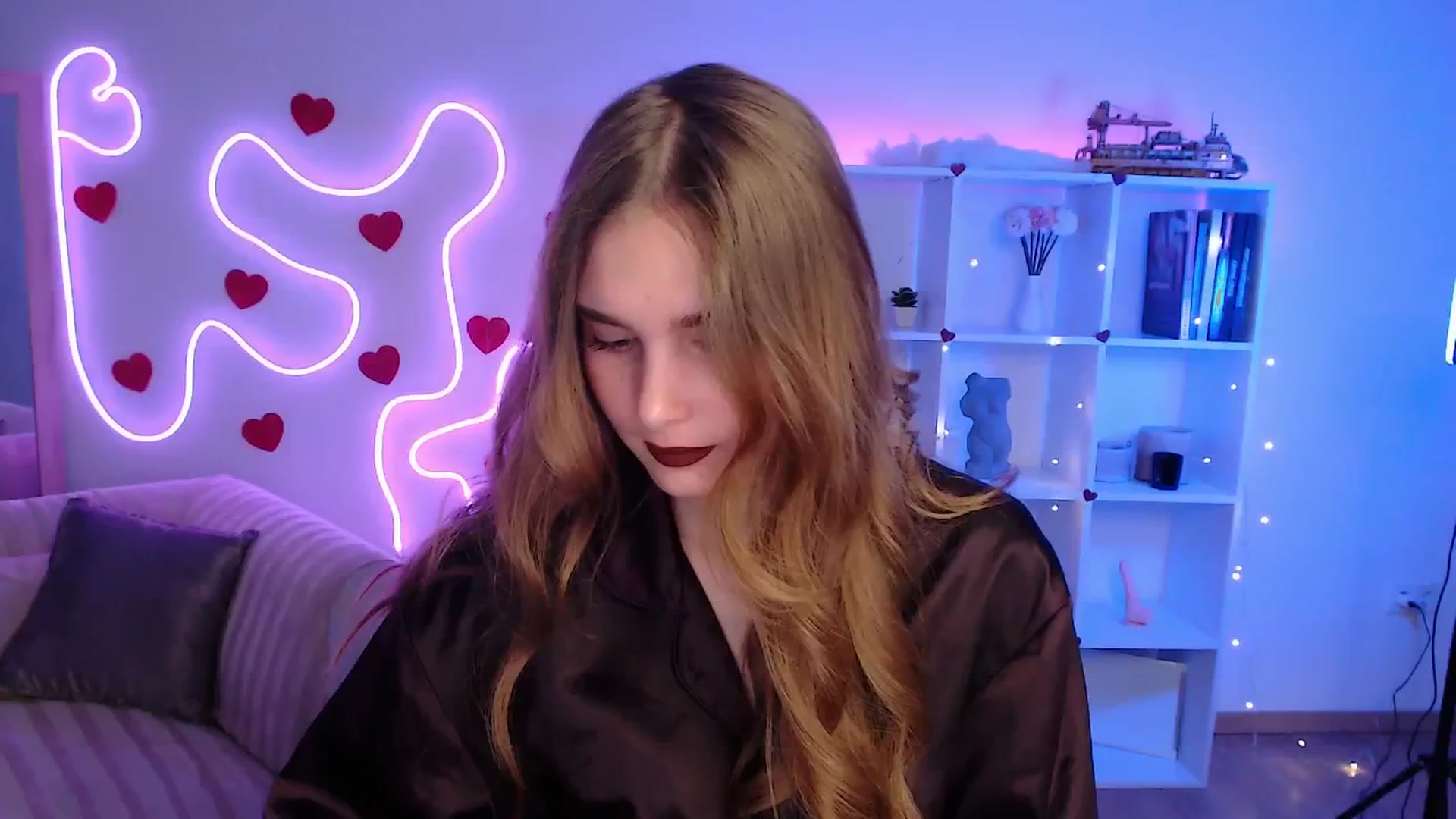 Gallery image thumbnail from Sirela's myfreecams stream on, 07/01/2025, 23:30 image 19 of 20