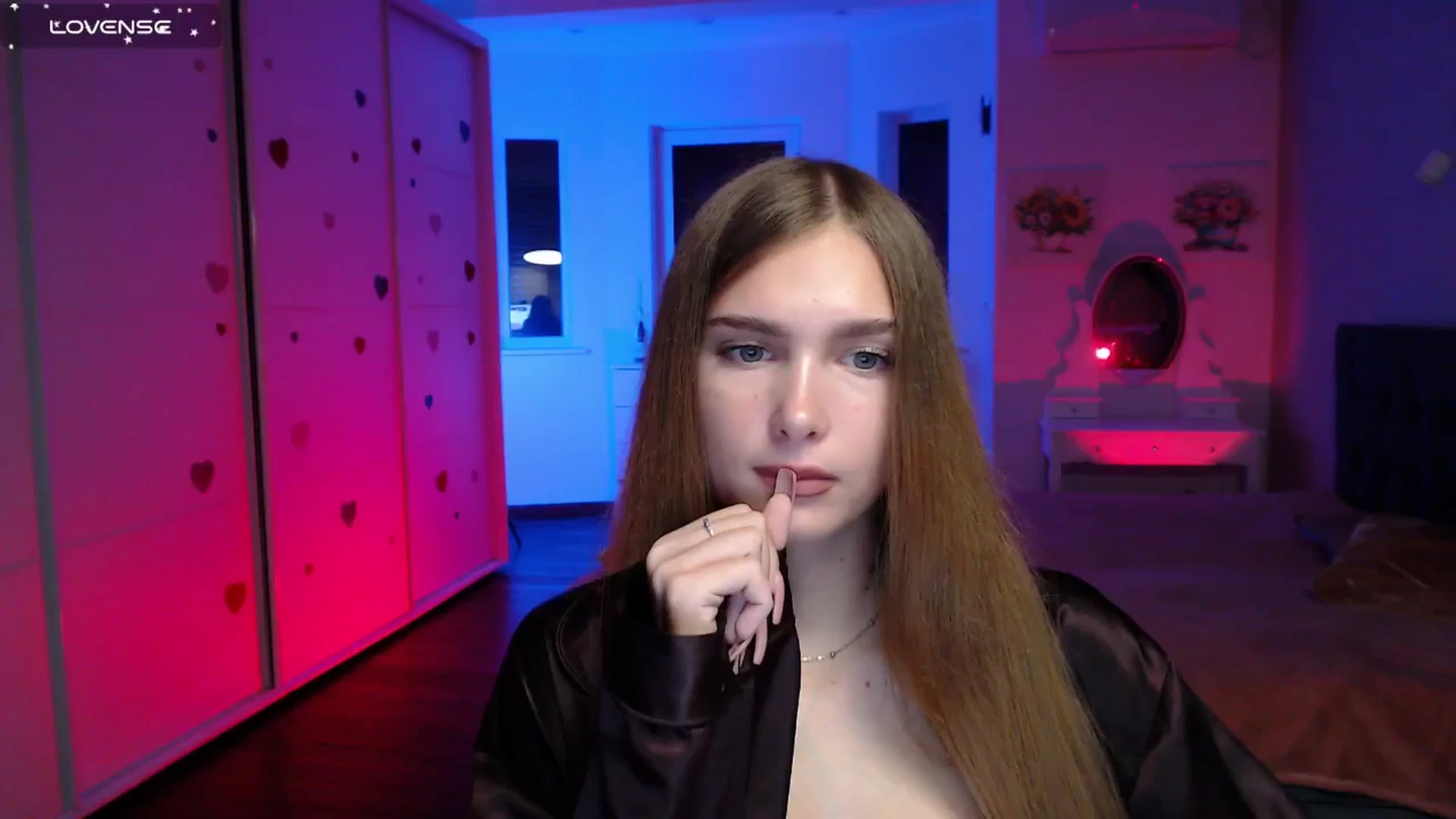 Gallery image thumbnail from Sirela's myfreecams stream on, 07/28/2025, 09:49 image 11 of 20