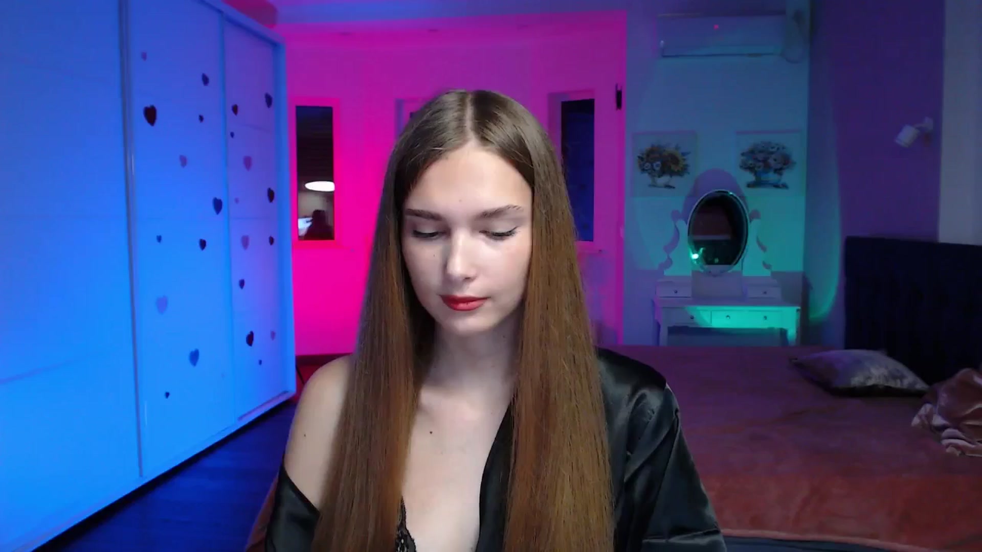 Gallery image thumbnail from Sirela's myfreecams stream on, 08/03/2025, 09:31 image 13 of 20