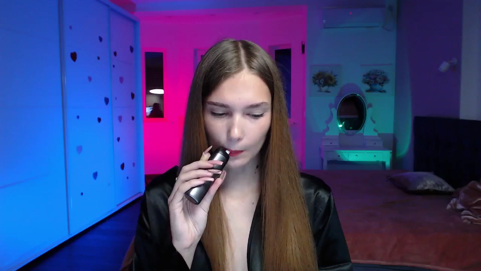 Gallery image thumbnail from Sirela's myfreecams stream on, 08/03/2025, 09:31 image 1 of 20